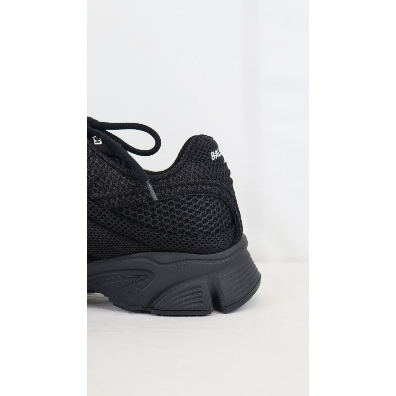 Balenciaga o1rshd1 Monocolor Fabric Mesh Phantom Sneaker in Black Size US 9 / EU 42 - 3 Thumbnail