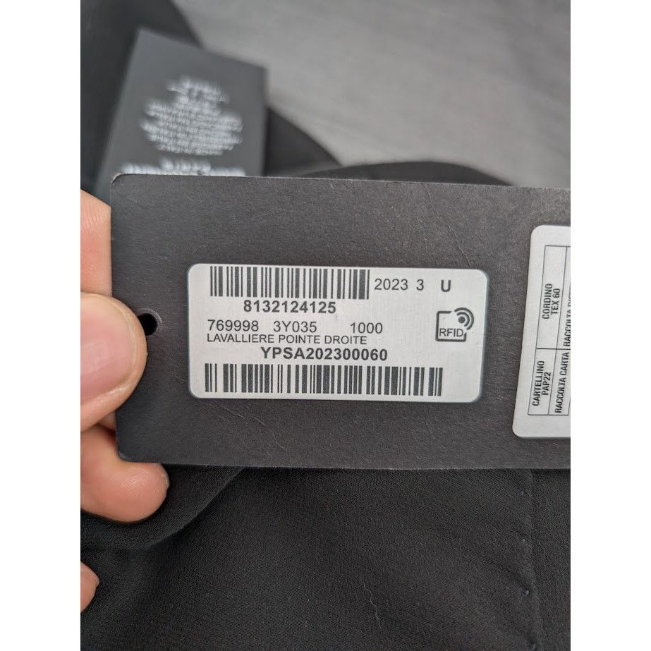 Saint Laurent Paris o1rshd1 Size: OS / Lavalliere Pointe Droite Scarf in Black Size ONE SIZE - 12 Thumbnail