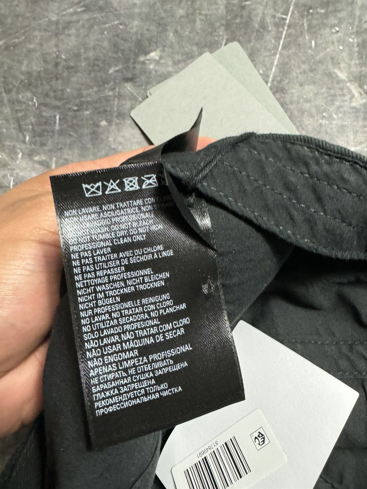 Balenciaga Balenciaga www.Balenciaga.com notched pierced hat Size ONE SIZE - 8 Thumbnail