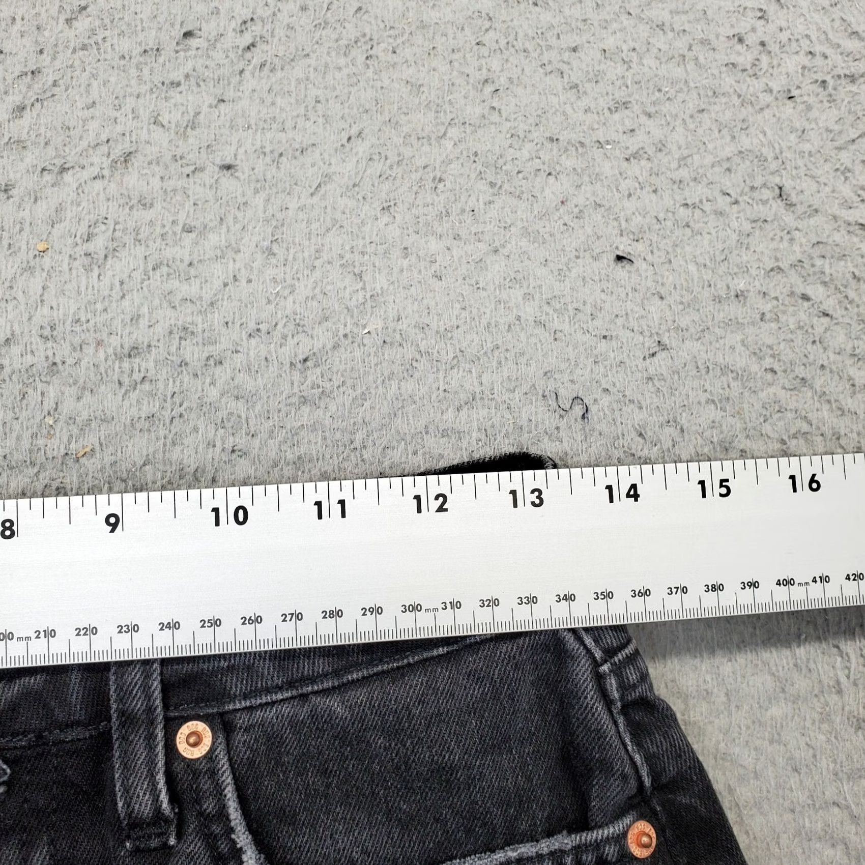 Bdg BDG Urban Outfitters Summer Cut-Off Shorts Womens Size 26 Black Distressed Button Fly Size 26" / US 2 / IT 38 - 5 Thumbnail