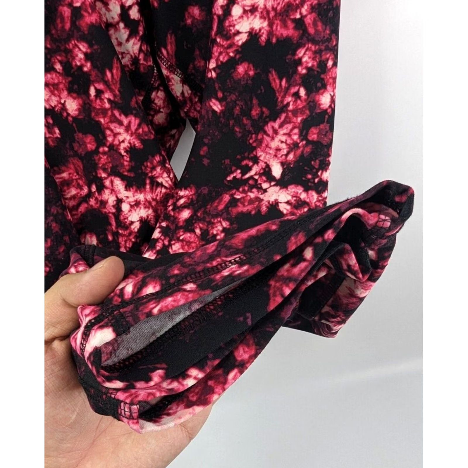Vintage LIVI Active High-Rise Wicking Shibori Legging 38/40 Red Women Plus XS-Plus? 38/40 Size 26" / US 2 / IT 38 - 2 Thumbnail