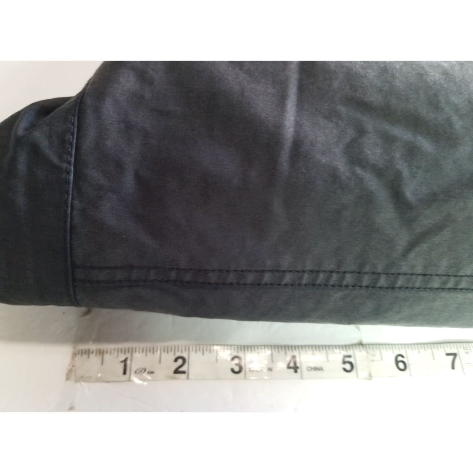 H&M H&M Jacket Bomber Black Waxed Cotton Button-Down Zip 44R Men’s Size US S / EU 44-46 / 1 - 5 Thumbnail