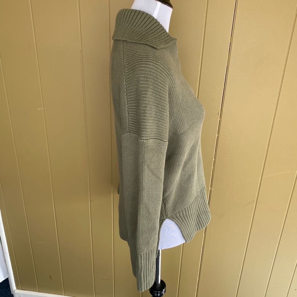 Abercrombie & Fitch Abercrombie & Fitch women XS collared V-cut Longsleeve knit Size XS / US 0-2 / IT 36-38 - 6 Thumbnail