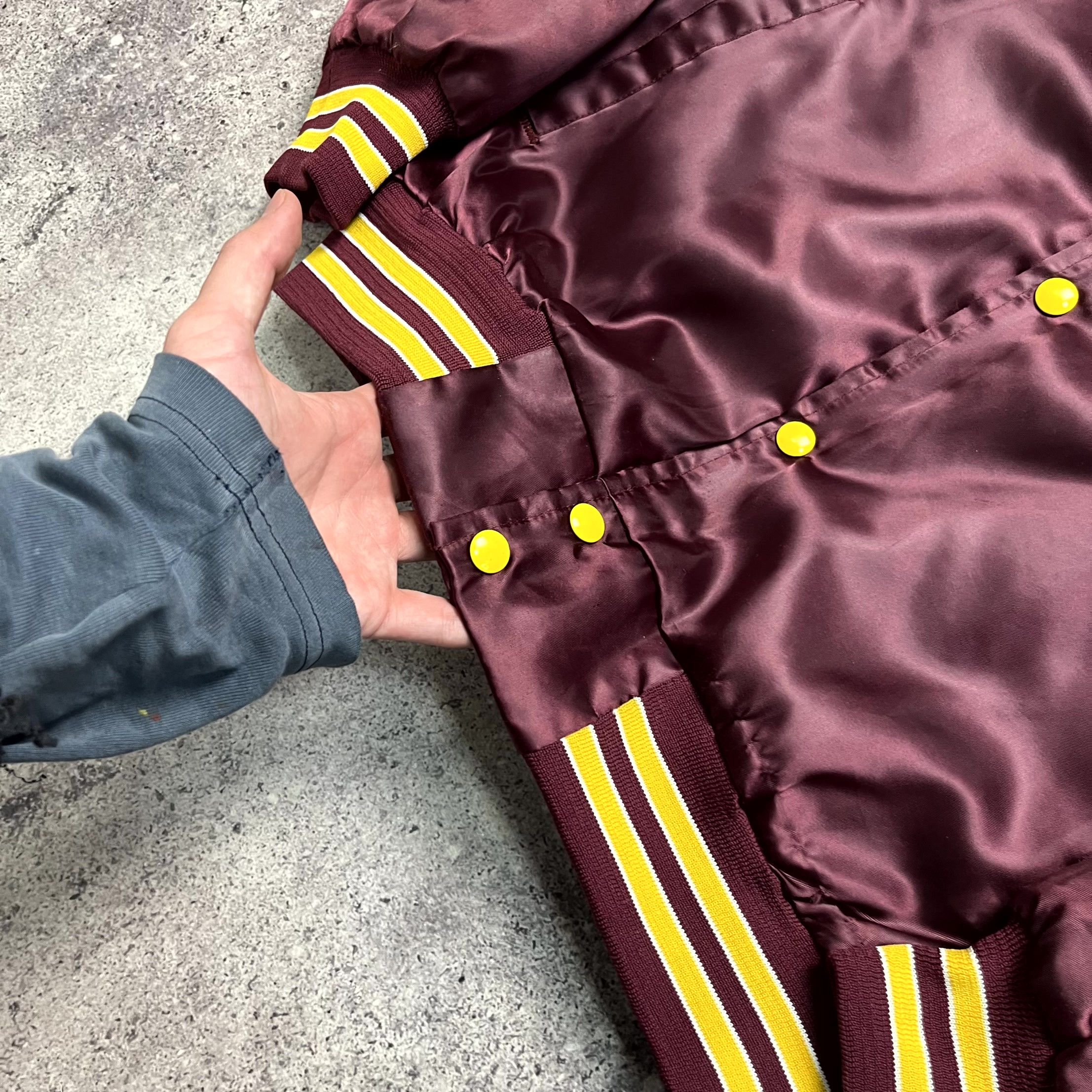 Chalk Line Vintage Chalk Line USA Washington Redskins Bomber Size M Size US M / EU 48-50 / 2 - 3 Thumbnail
