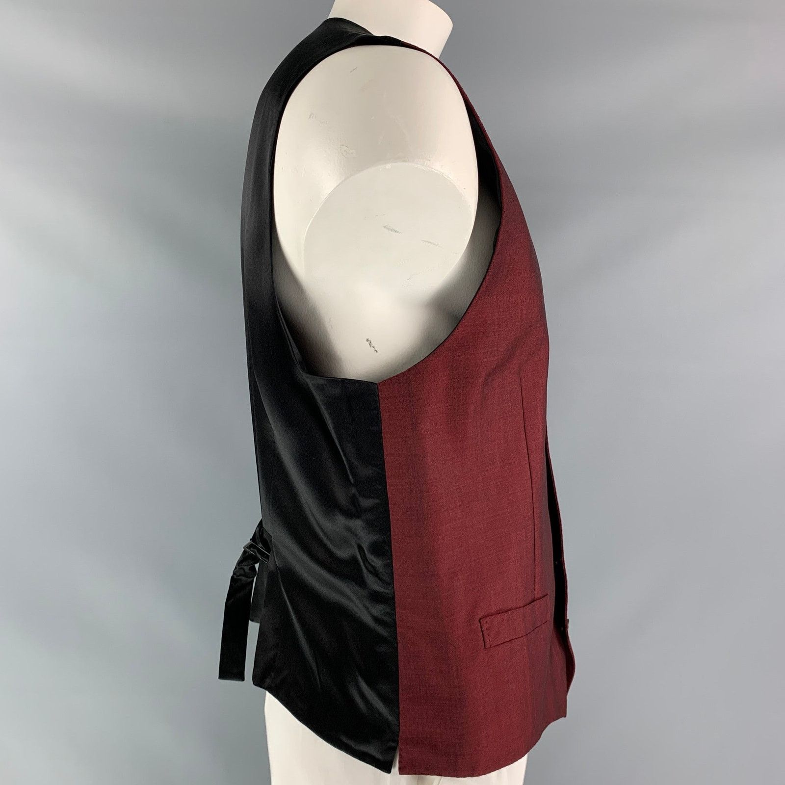 Dolce & Gabbana Size 48 Solid Wool Mohair & Silk Buttoned Vest Size 48R - 2 Thumbnail
