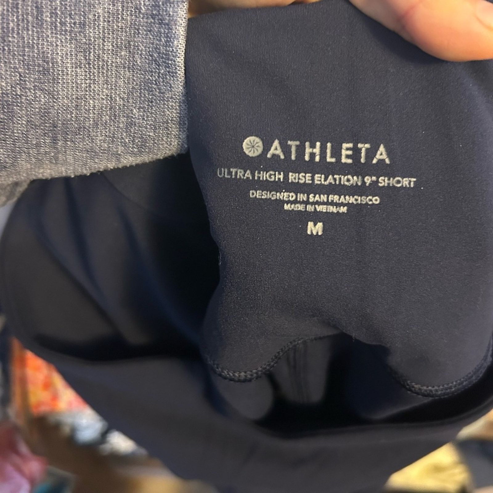 Athleta Athleta Navy Blue Ultra High Rise Elation 9” Short Size 30" / US 8 / IT 44 - 3 Thumbnail