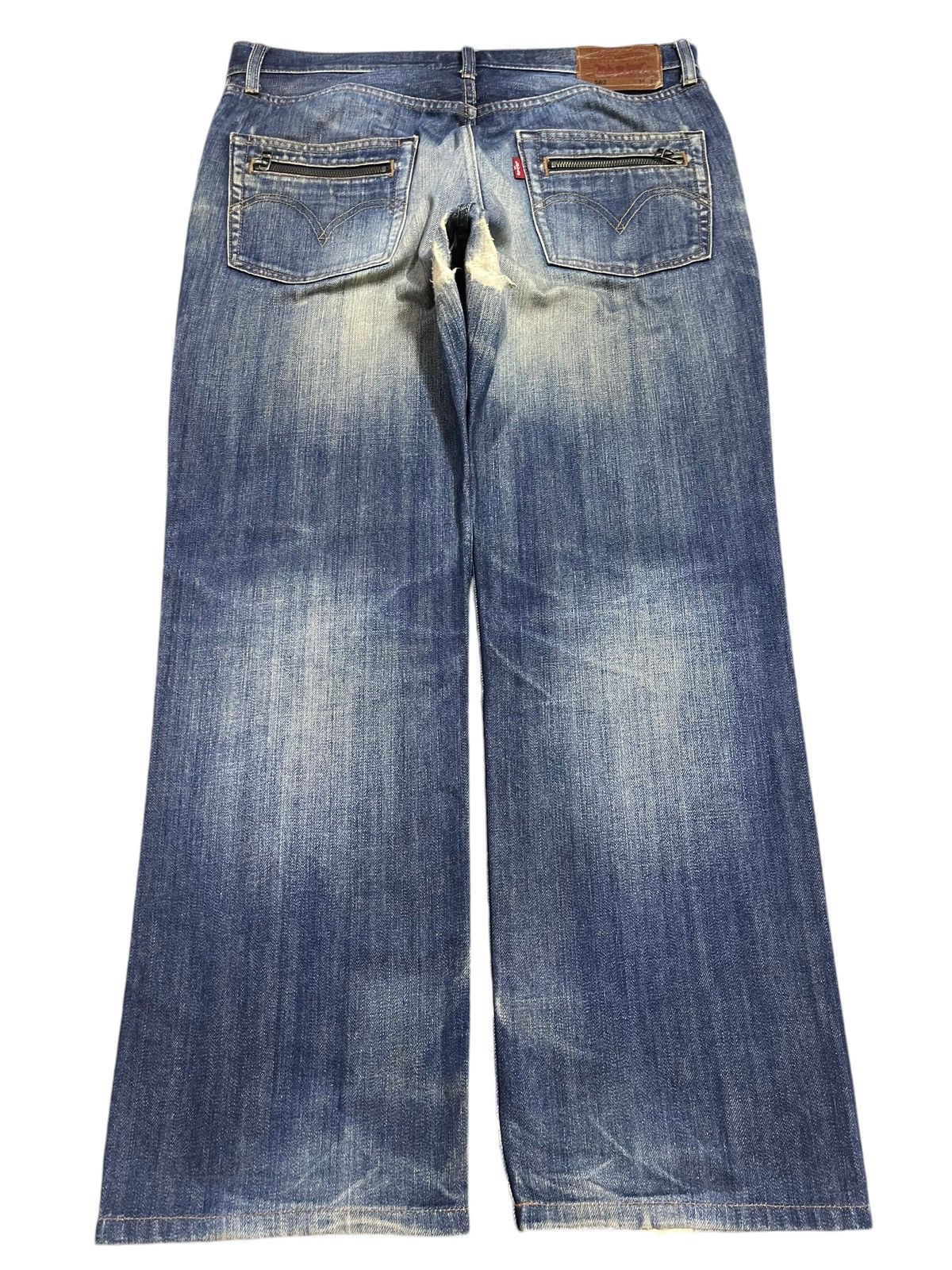 Levi's Vintage Levis 502 Blue Faded Wash Style Baggy Jeans Size US 36 / EU 52 - 2 Thumbnail