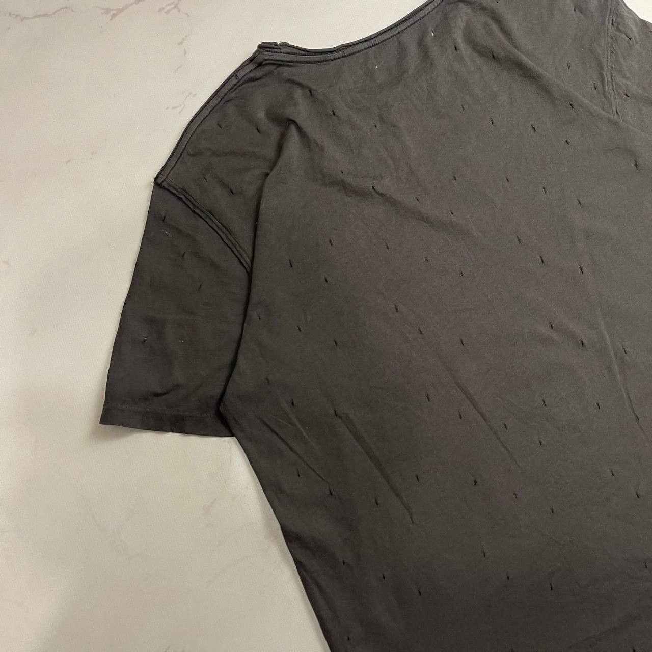 Allsaints distressed allsaints tshirt hole size L\ Size US L / EU 52-54 / 3 - 9 Thumbnail
