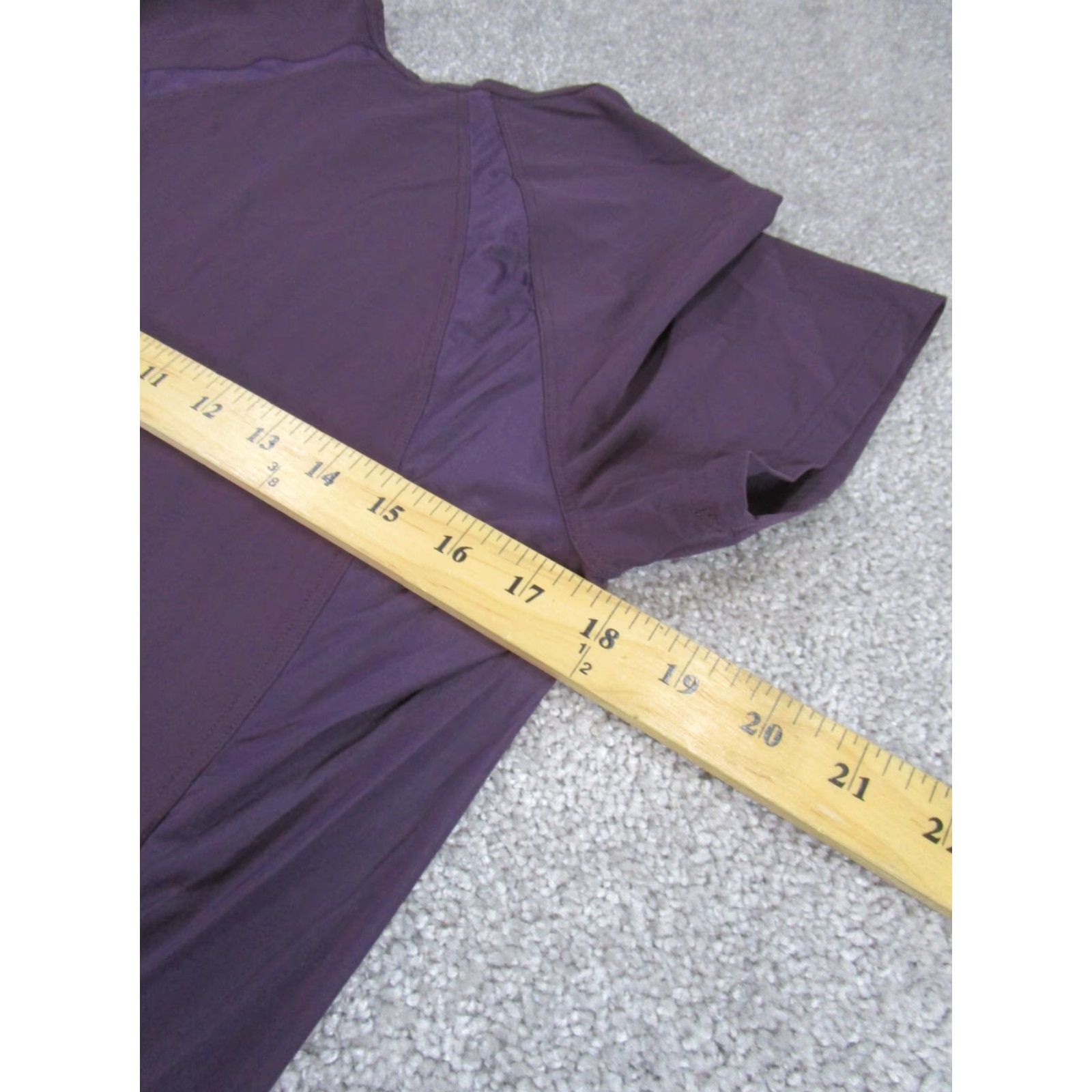 Athleta VINTAGE Athleta Shirt Womens XS Ultimate Hybrid Tee Purple Short Sleeve Size XS / US 0-2 / IT 36-38 - 5 Thumbnail