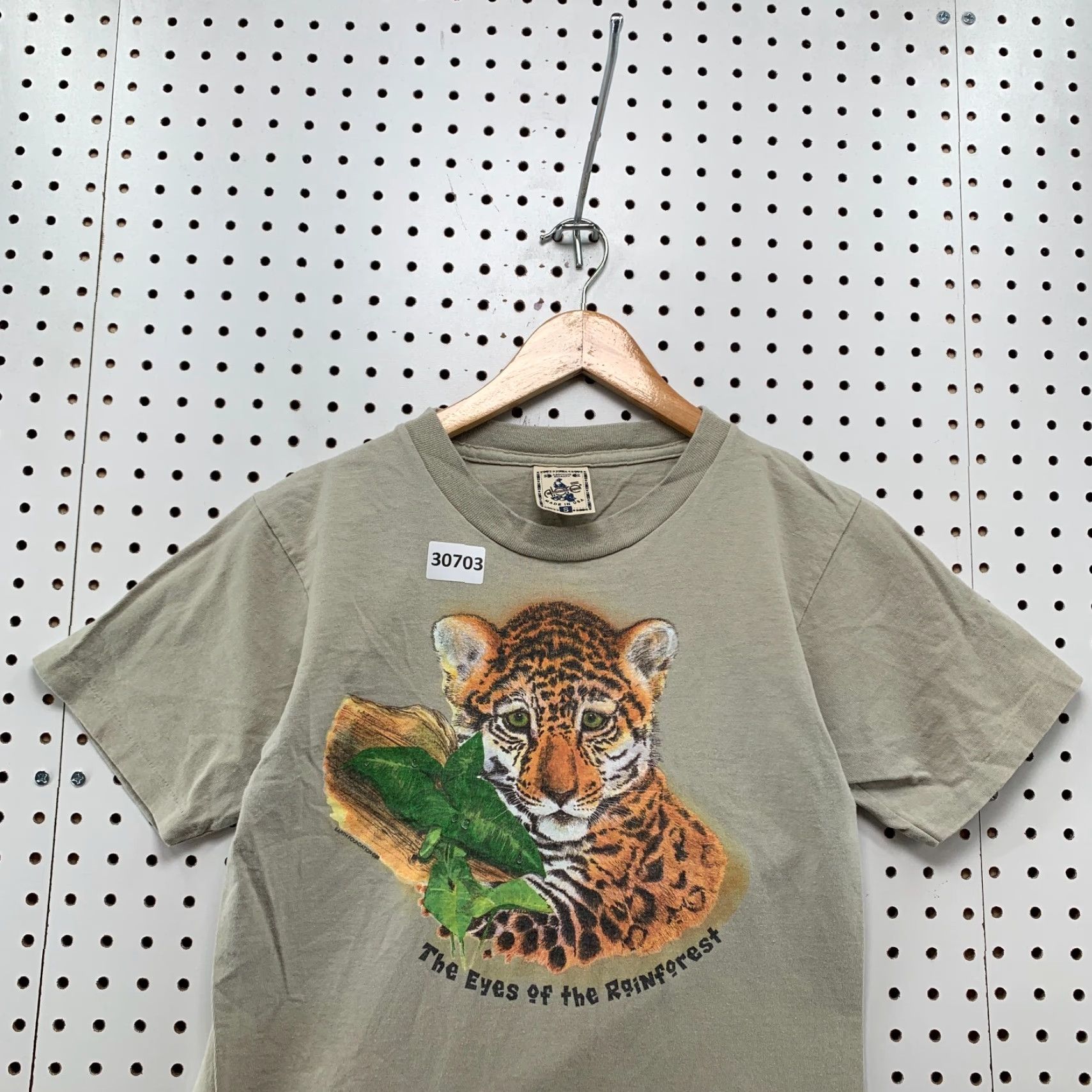 Vintage VINTAGE Alore 90s Tiger Nature Shirt Mens Small Gray Short Sleeve Crew Neck Single Stitch USA Size US S / EU 44-46 / 1 - 5 Thumbnail