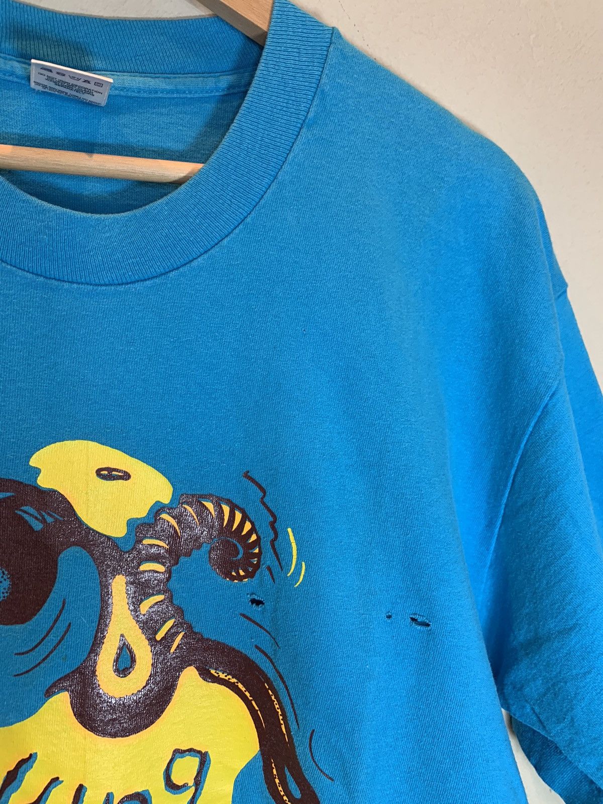 Band Tees *RARE* Vintage 90’s King Kong Hot Dog Eating Monster T-Shirt Size US L / EU 52-54 / 3 - 7 Thumbnail