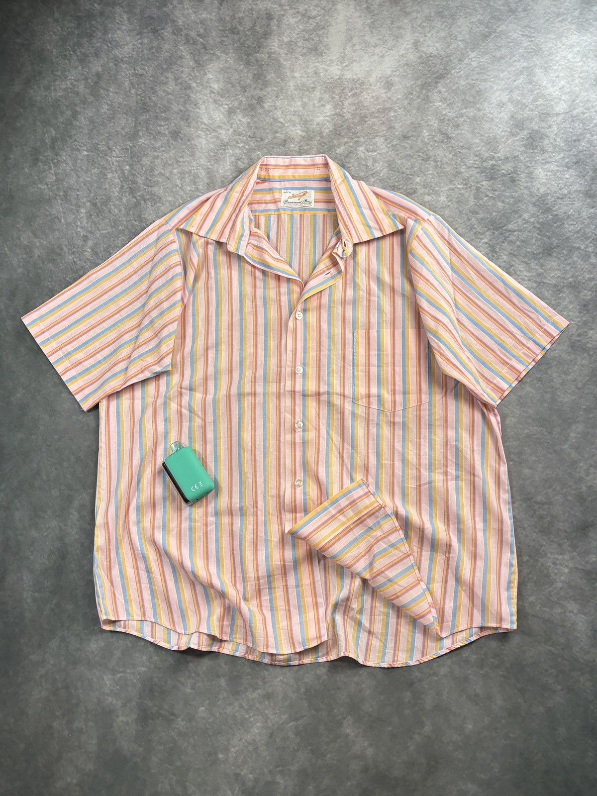 Vintage Vintage Shortsleeve Shirt 1970s 1980s Vertical Striped Funky Size US L / EU 52-54 / 3 - 1 Thumbnail