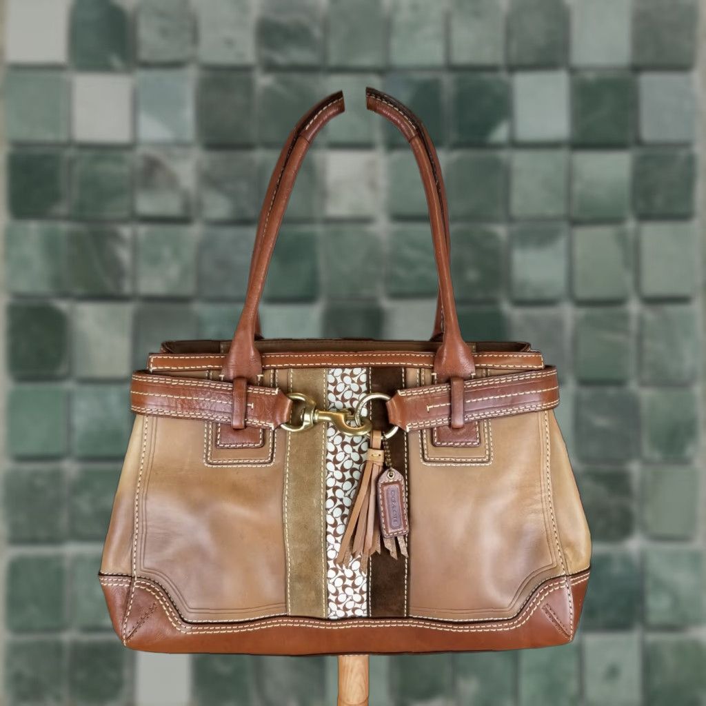 Coach VINTAGE Y2K COACH Leather Shoulder Handbag SZ 14x10x4 Womens Leather PVC Brown Checkered Bag Width 4in Height 10in Length 14in Mens Womens Boys Girls Size ONE SIZE - 1 Thumbnail