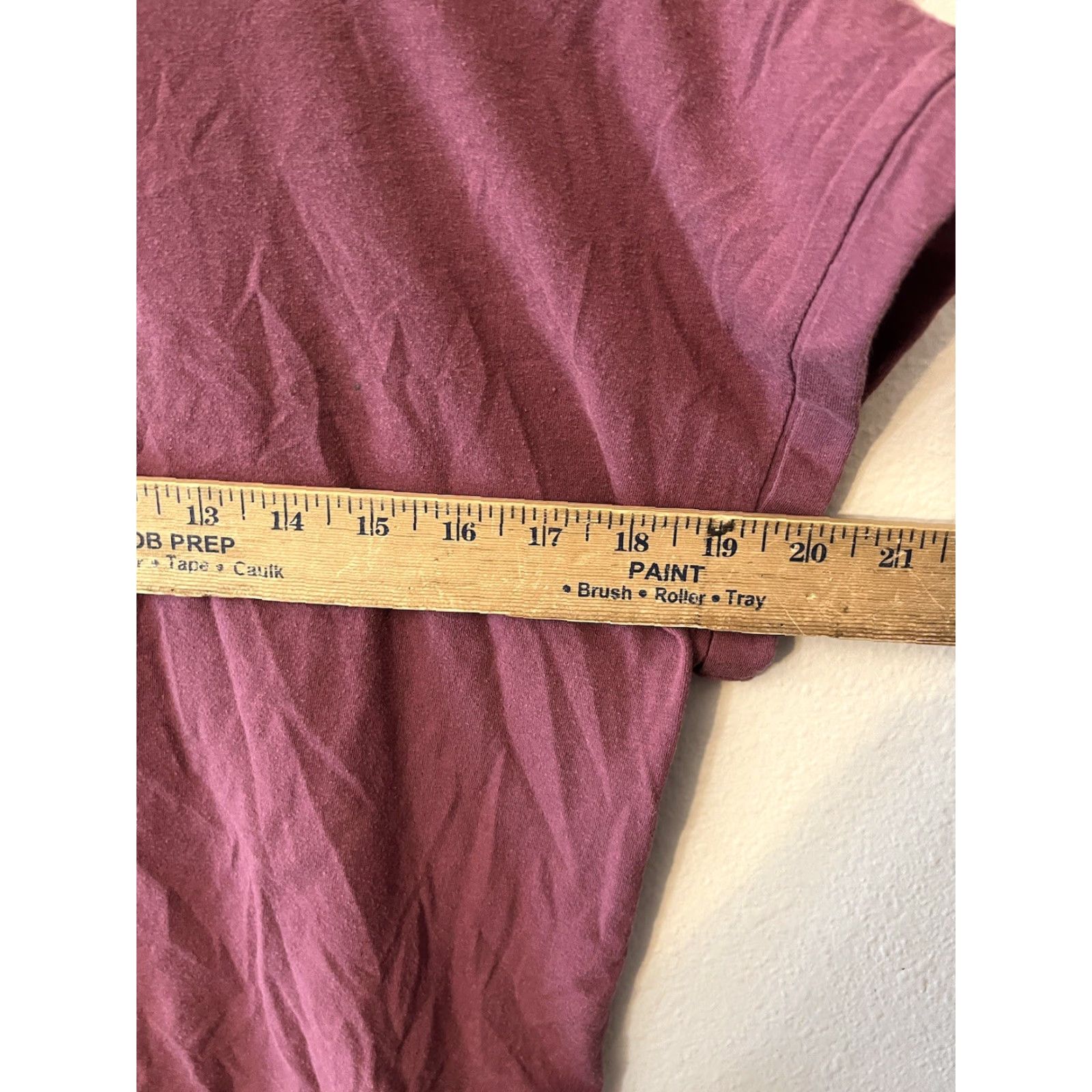 Under Armour VINTAGE Under Armour Shirt Women S Maroon Crew Neck Heatgear Graphic Activewear Short Sleeve Running Size S Womens Size S / US 4 / IT 40 - 5 Thumbnail