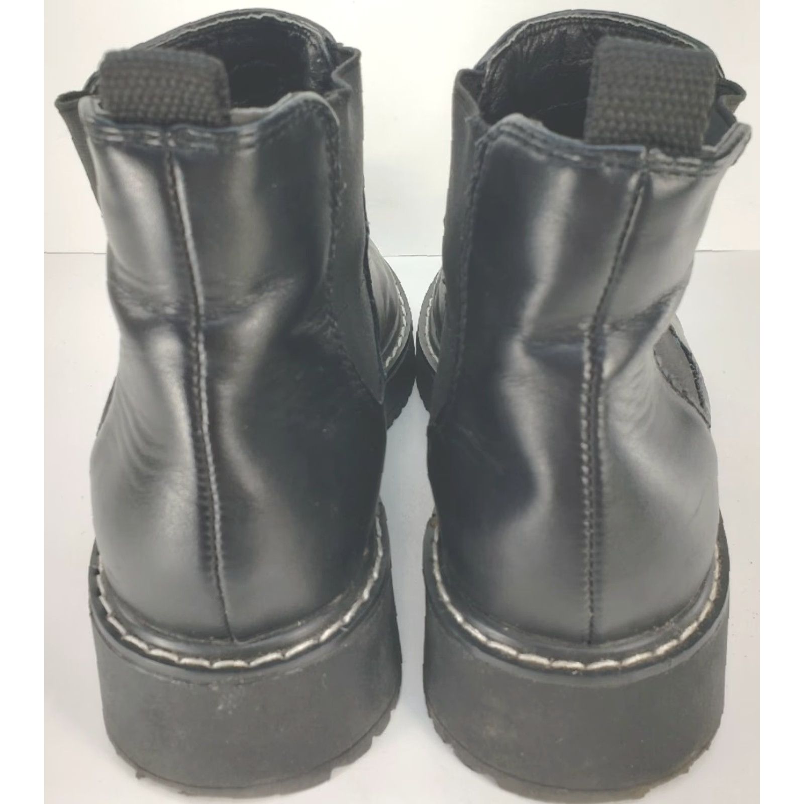 Vintage Madden Girl Women's Kweenn Chelsea Boots Slip On Black Leather 6B Casual Boots Women Mens? Size US 6 / IT 36 - 6 Thumbnail
