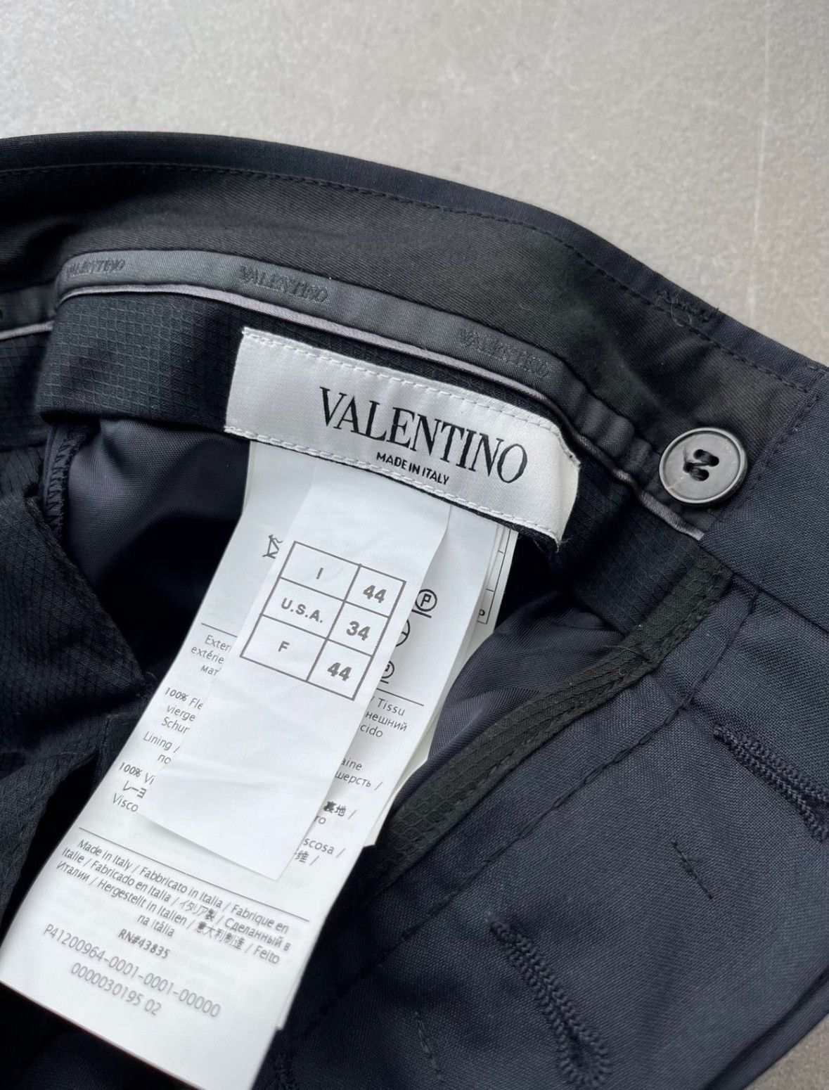 Valentino Valentino France Made in ITALY Men Tailor Fit Dark Navy Suit Size 44S - 18 Thumbnail