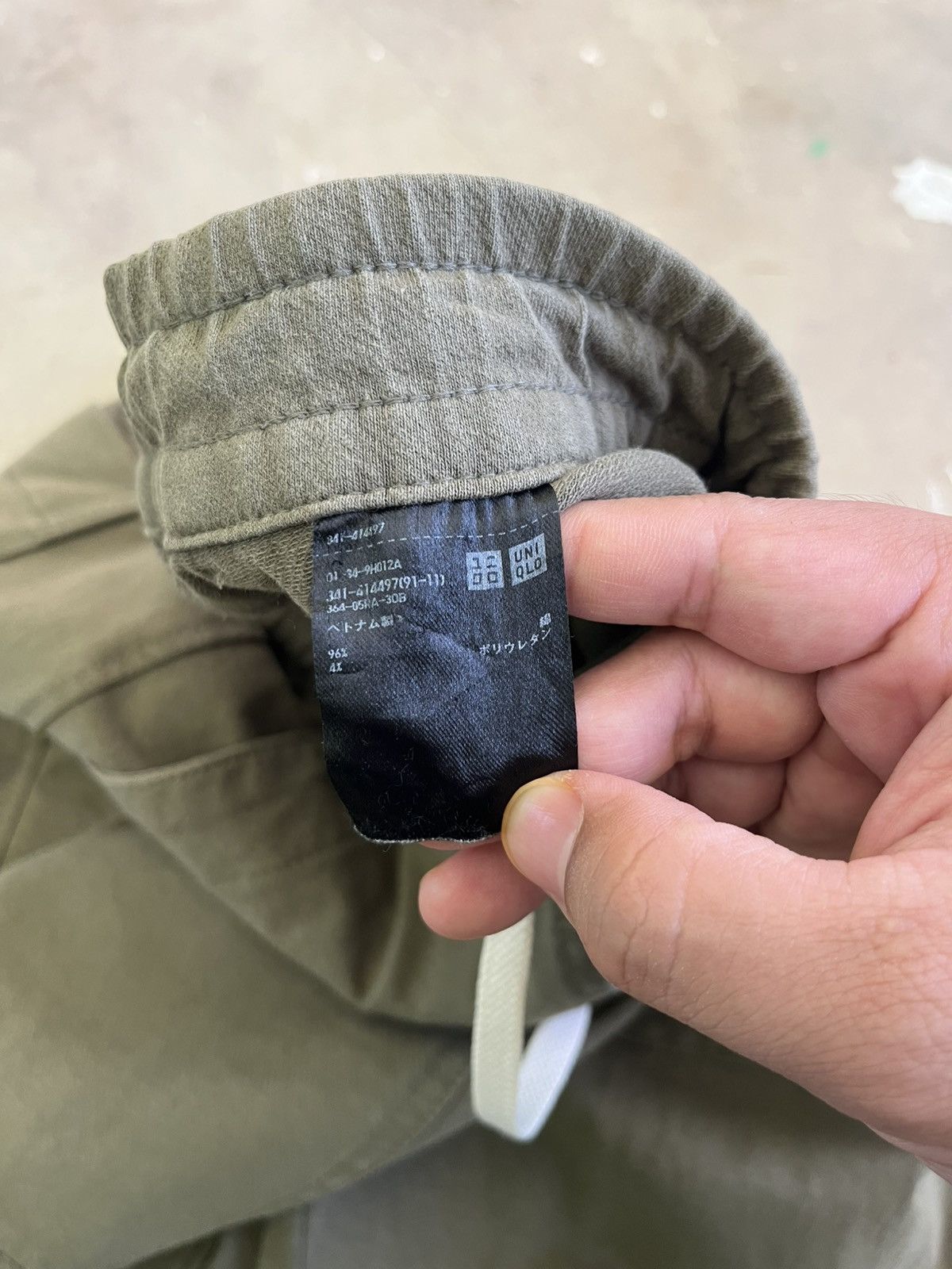 Uniqlo Uniqlo Olive Relaxed Drawstring Pants Size US 32 / EU 48 - 5 Thumbnail