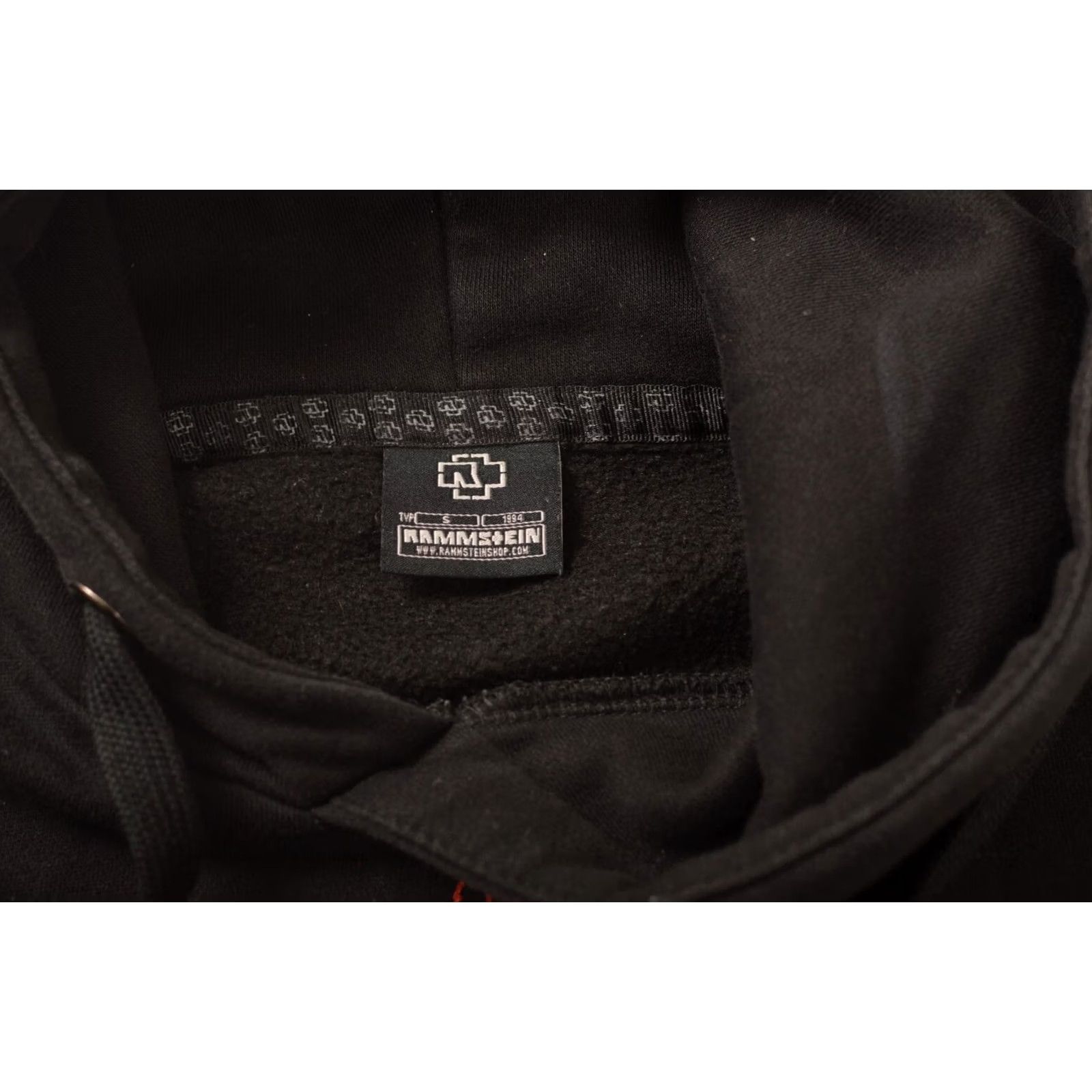 Vintage VINTAGE Rammstein Mein Herz Brennt Pullover Hoodie Hoody Size S Black Mens Size US S / EU 44-46 / 1 - 4 Thumbnail