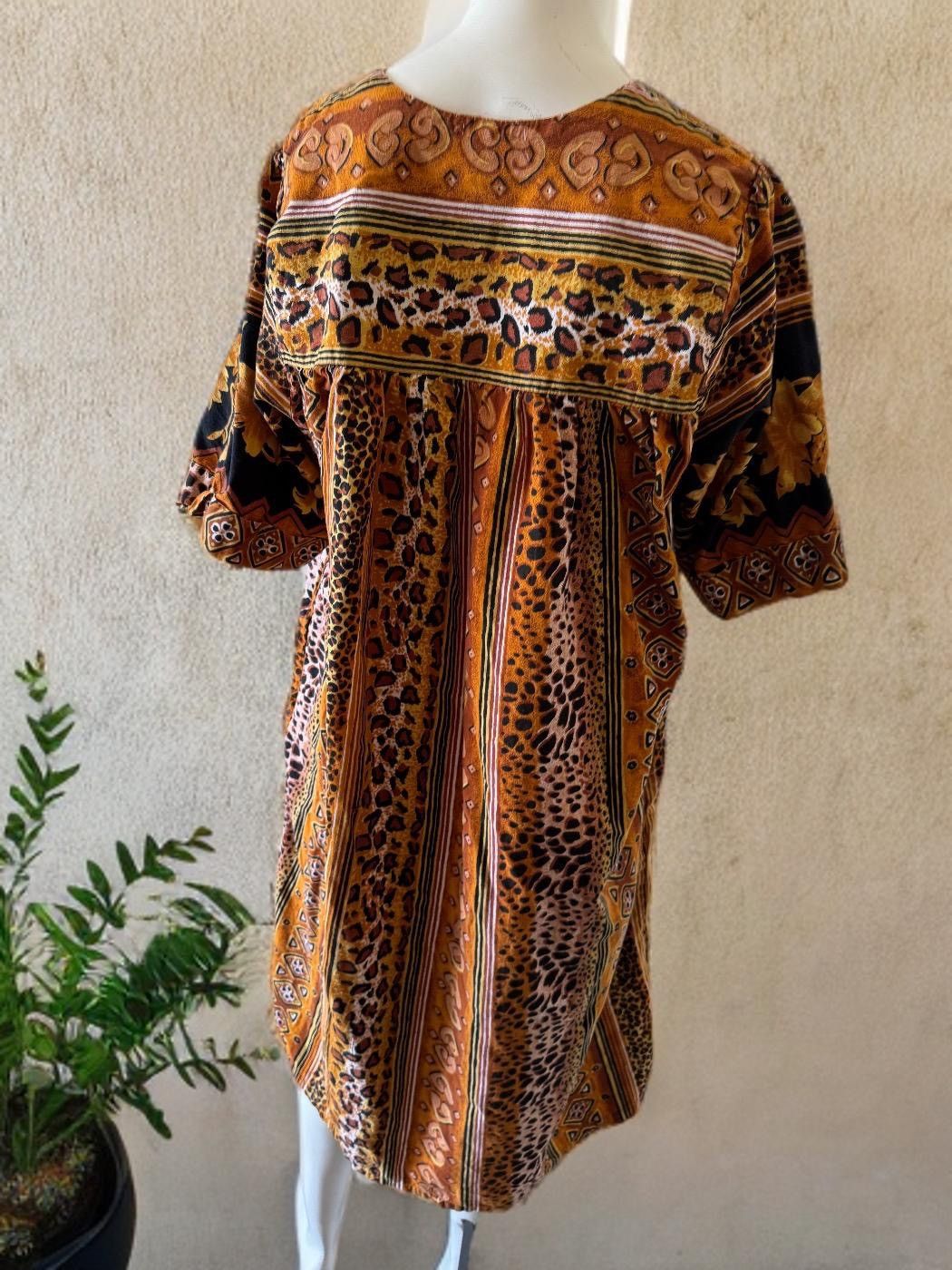 Other Vintage moo moo nightgown orange cheetah short sleeve silk Size ONE SIZE - 3 Thumbnail