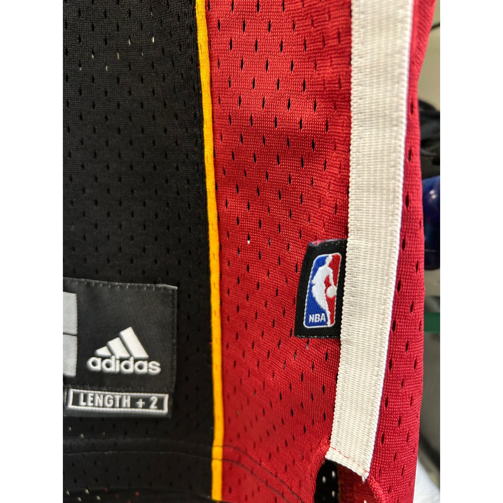 Adidas Adidas Miami Heat Dwyane Wade 3 Jersey size Medium M B12 Size US M / EU 48-50 / 2 - 5 Thumbnail