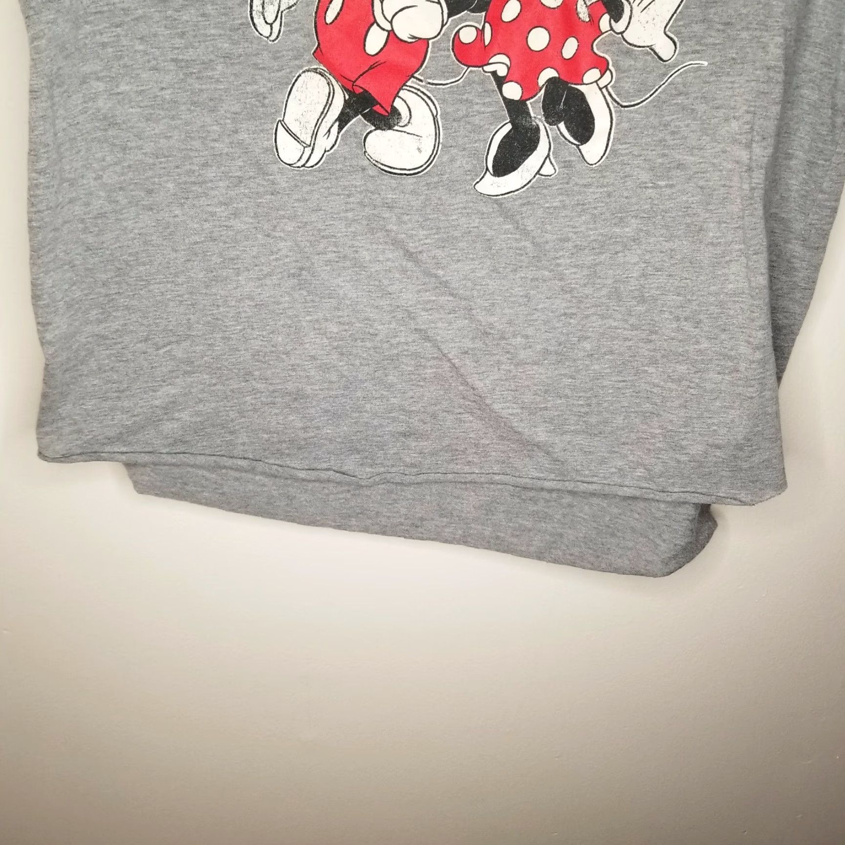 Disney Disney Womens Gray Mickey And Minnie Mouse Cut Bottom T-Shirt Size L Size L / US 10 / IT 46 - 3 Thumbnail