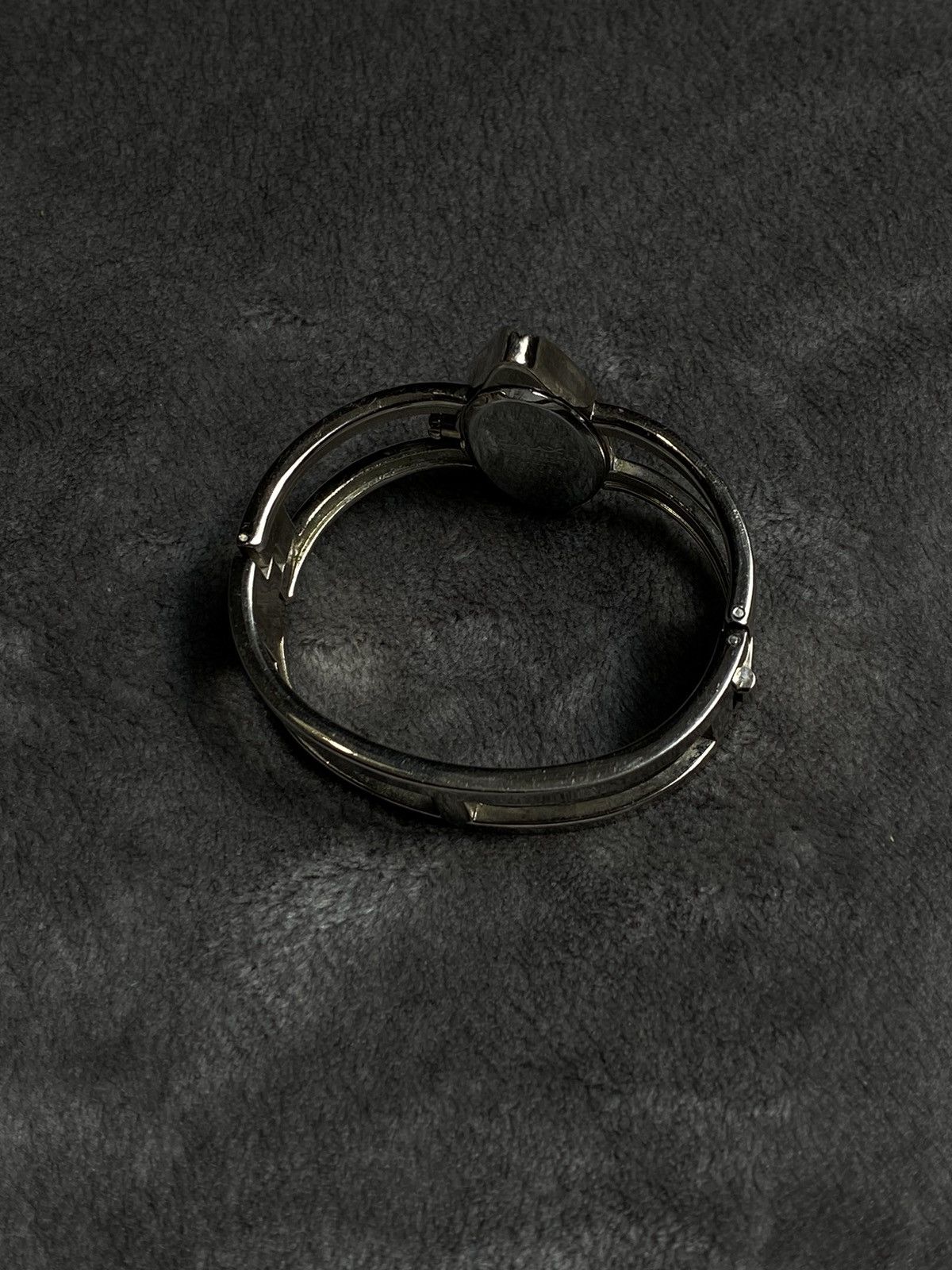 Vintage Omax Lip-Shaped Bracelet Watch — Unique Style Size ONE SIZE - 10 Thumbnail
