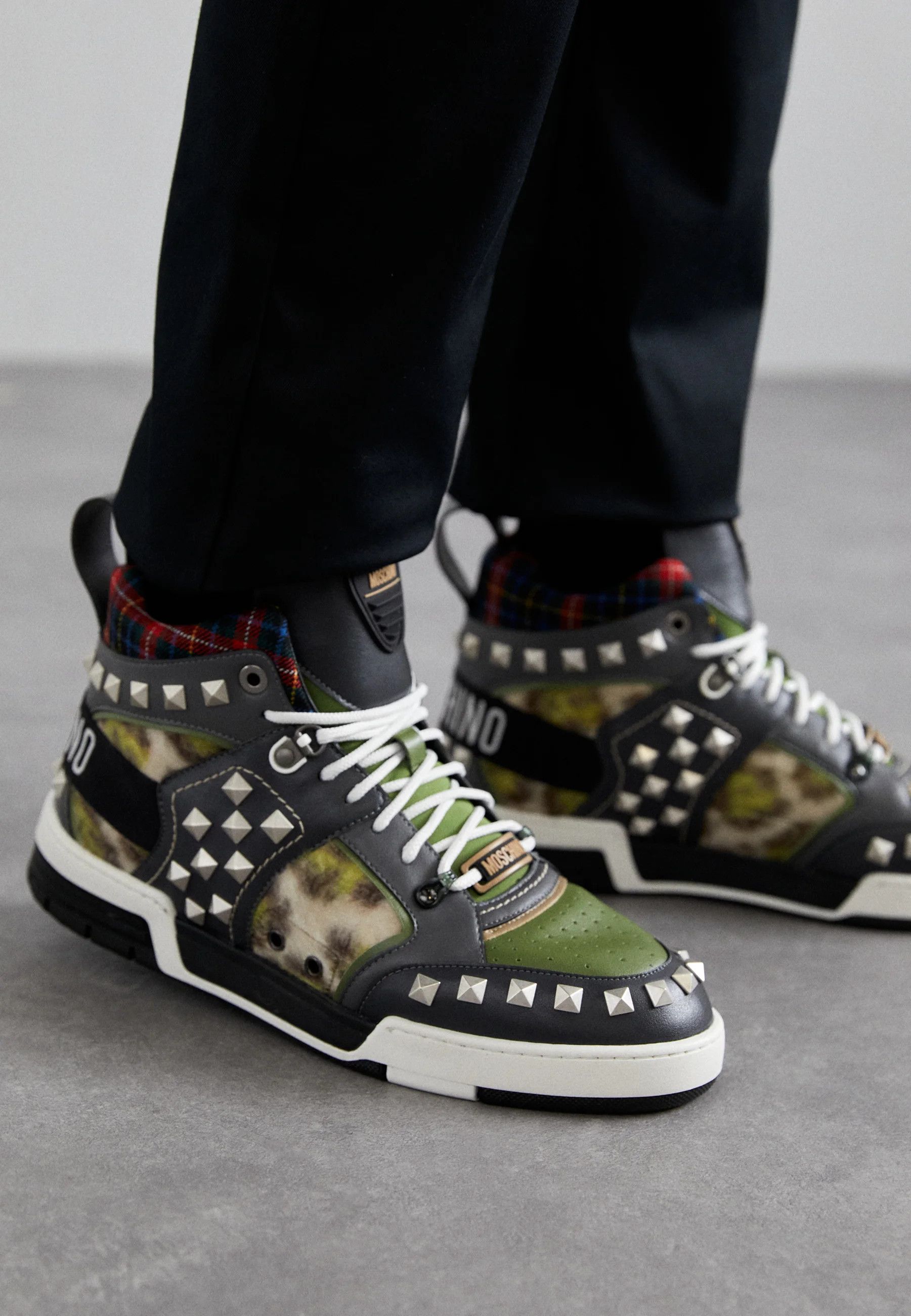 Moschino o1y0225 Hi-Top Sneakers in Multicolor Size US 10 / EU 43 - 6 Thumbnail