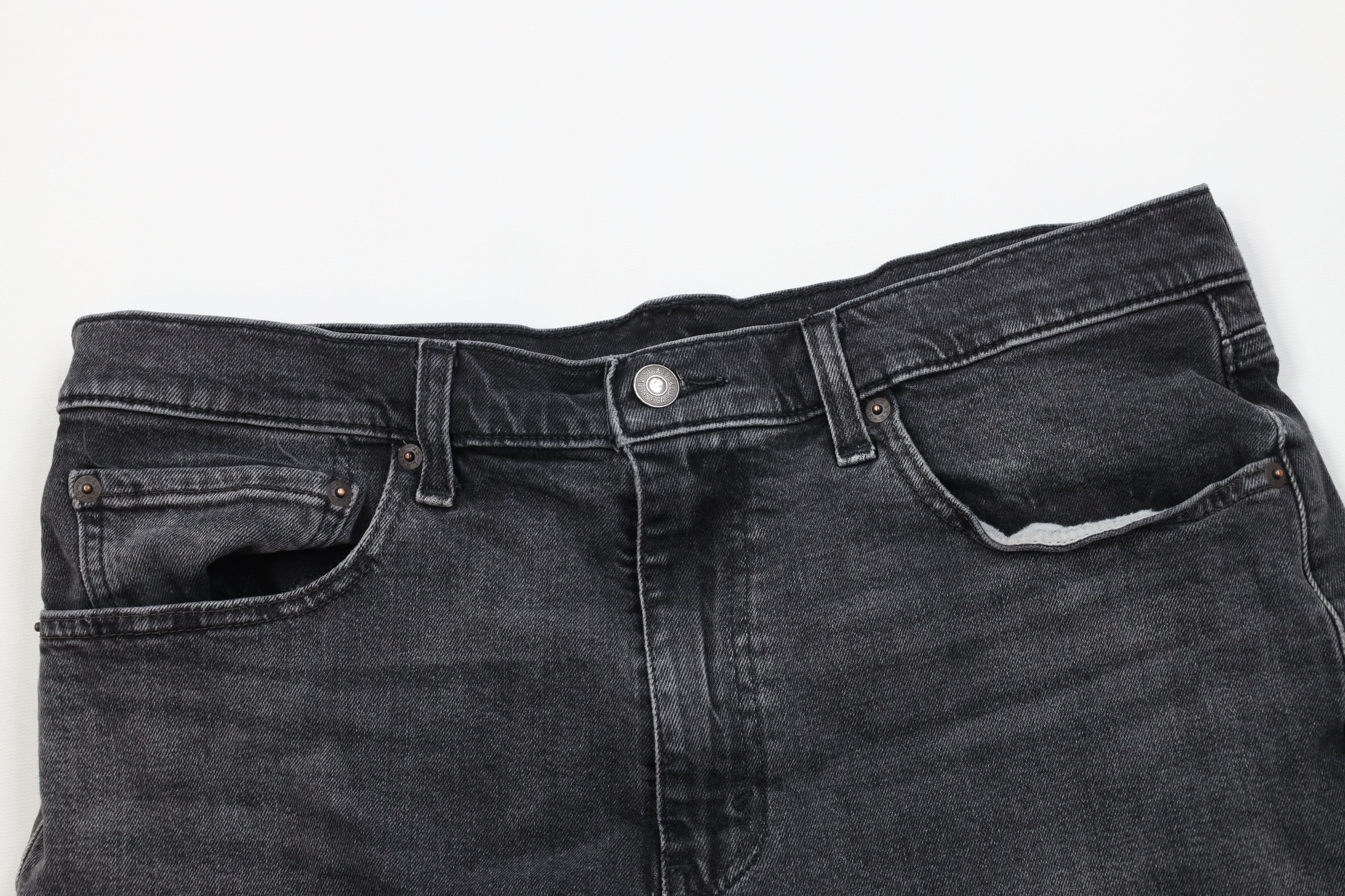 Levi's Vintage Y2K Levis 412 Faded Above Knee Denim Shorts Black Size US 36 / EU 52 - 2 Thumbnail
