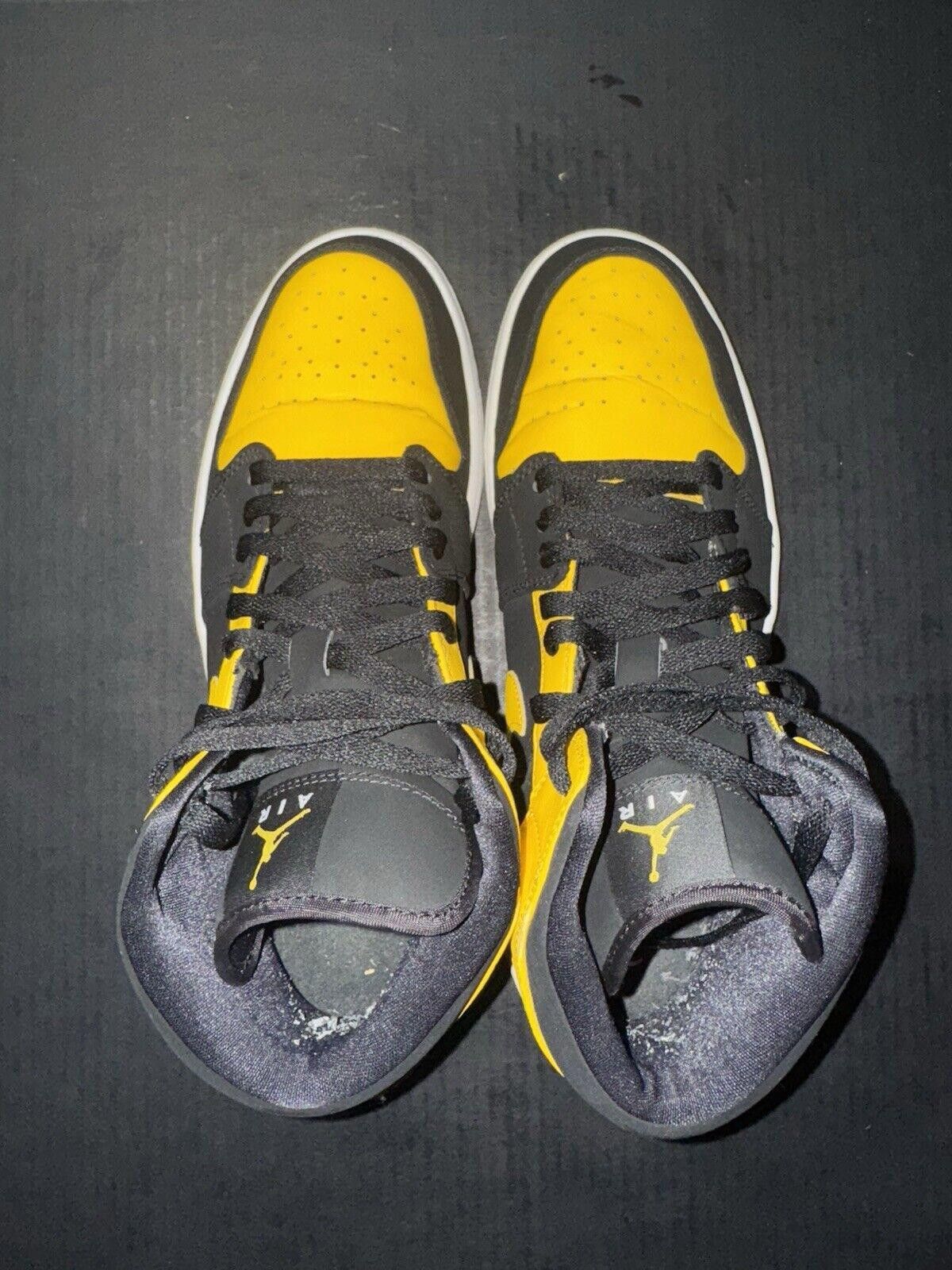 Jordan Brand Nike Air Jordan 1 Retro Mid New Love 2017 554724-035 Sz 11.5 Size US 11.5 / EU 44-45 - 8 Thumbnail