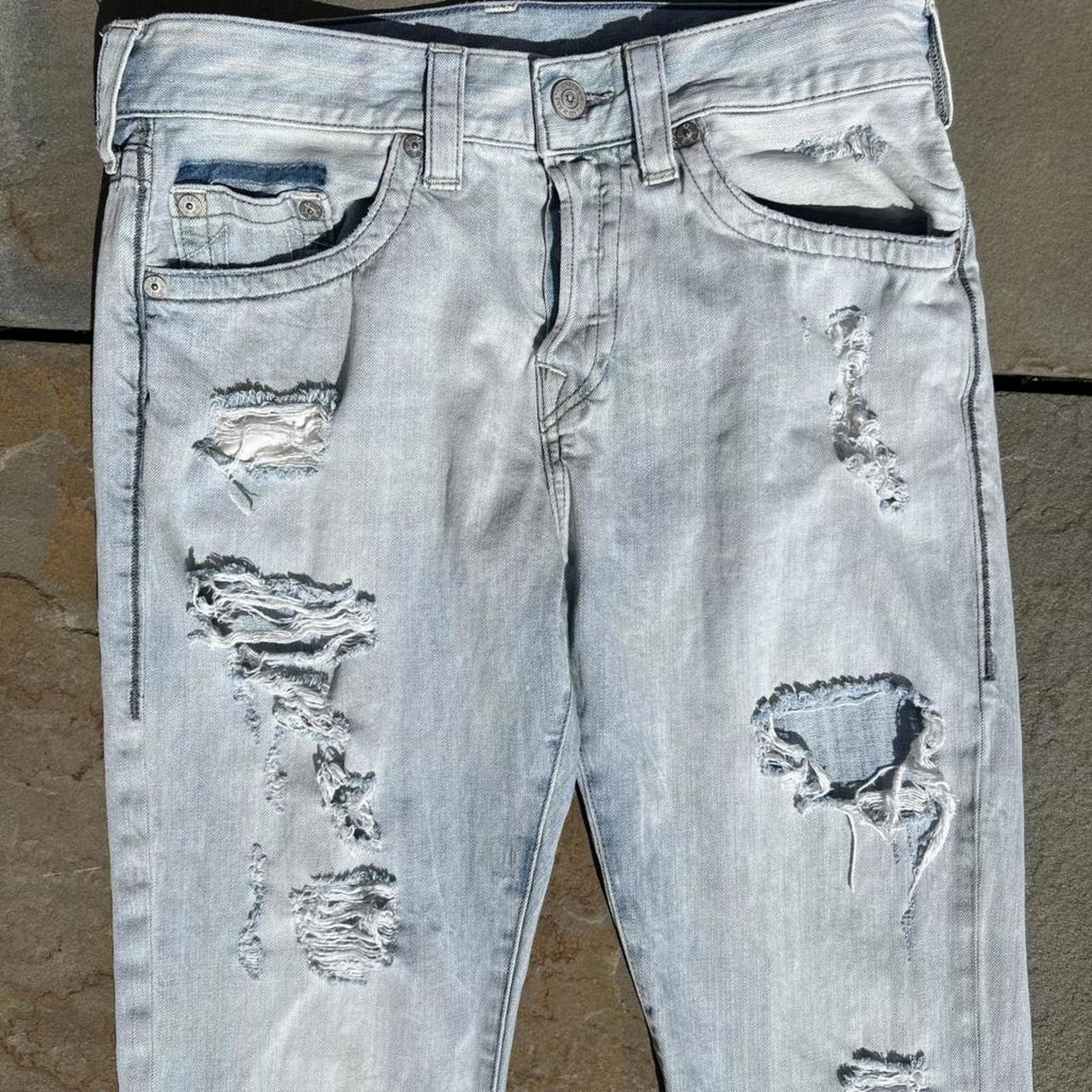 True Religion True Religion Distressed Light Wash Slouchy Tapered Jeans 32 Size US 32 / EU 48 - 2 Thumbnail