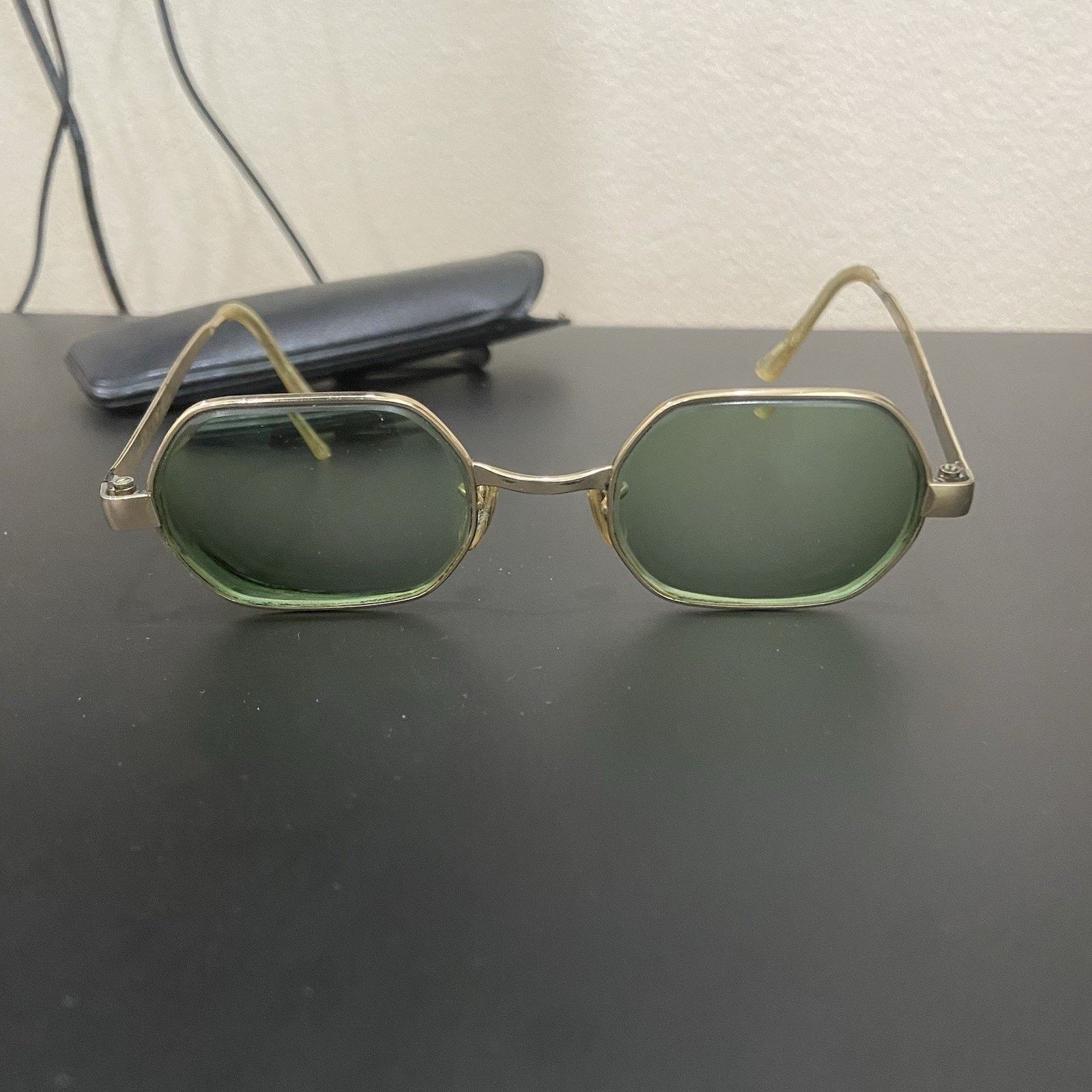 & Other Stories Vintage USA 12K Gold Filled Frame Green Lenses Sunglasses R Size ONE SIZE - 1 Thumbnail