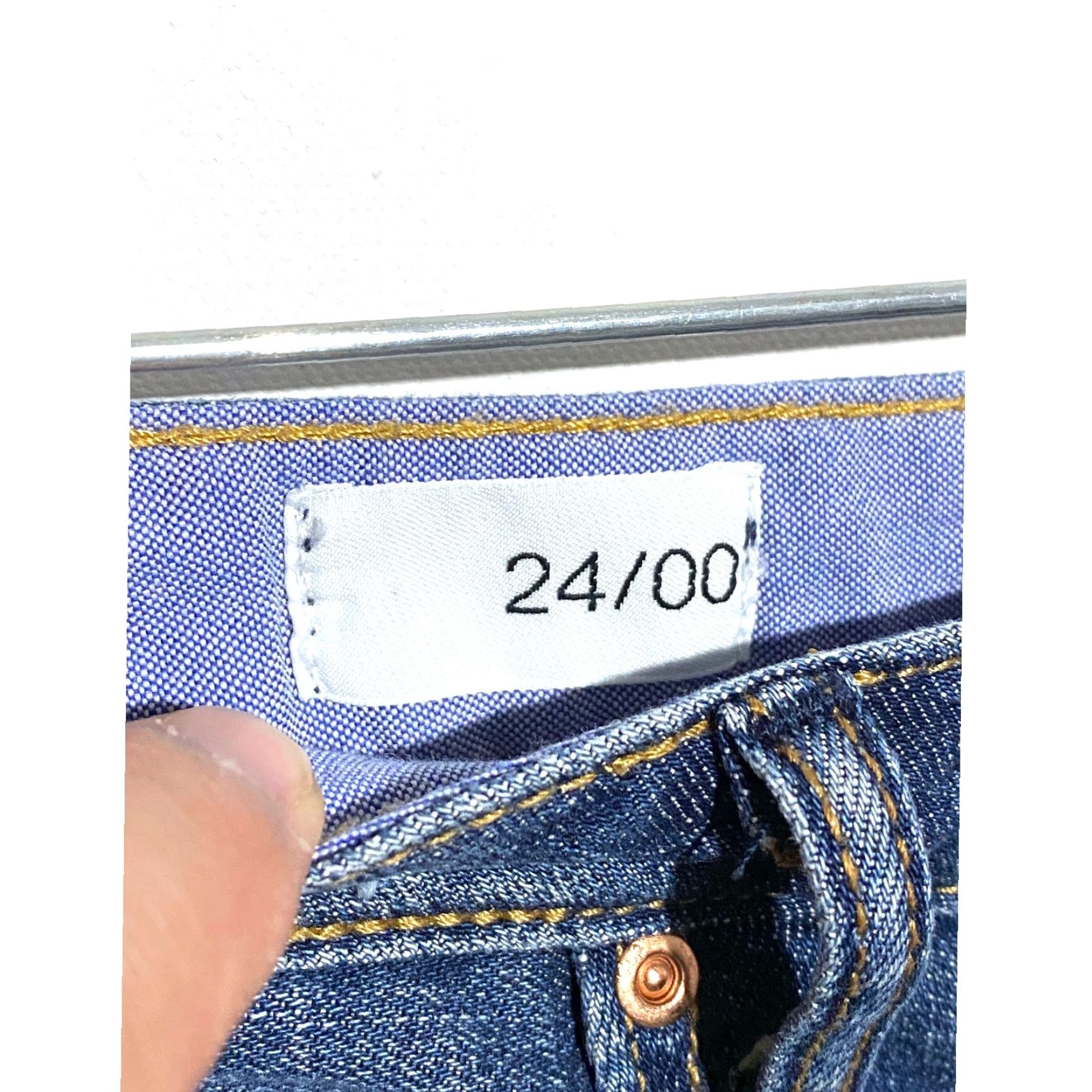 Gap VINTAGE Gap 1969 Denim Jean Skirt Gold Button Front Stretch Sz 24/00 Classic Preppy Y2K Women Skirt A-Line Knee Length Blue Cotton Spandex Mulit? Size 24" / US 00 / IT 34 - 5 Thumbnail