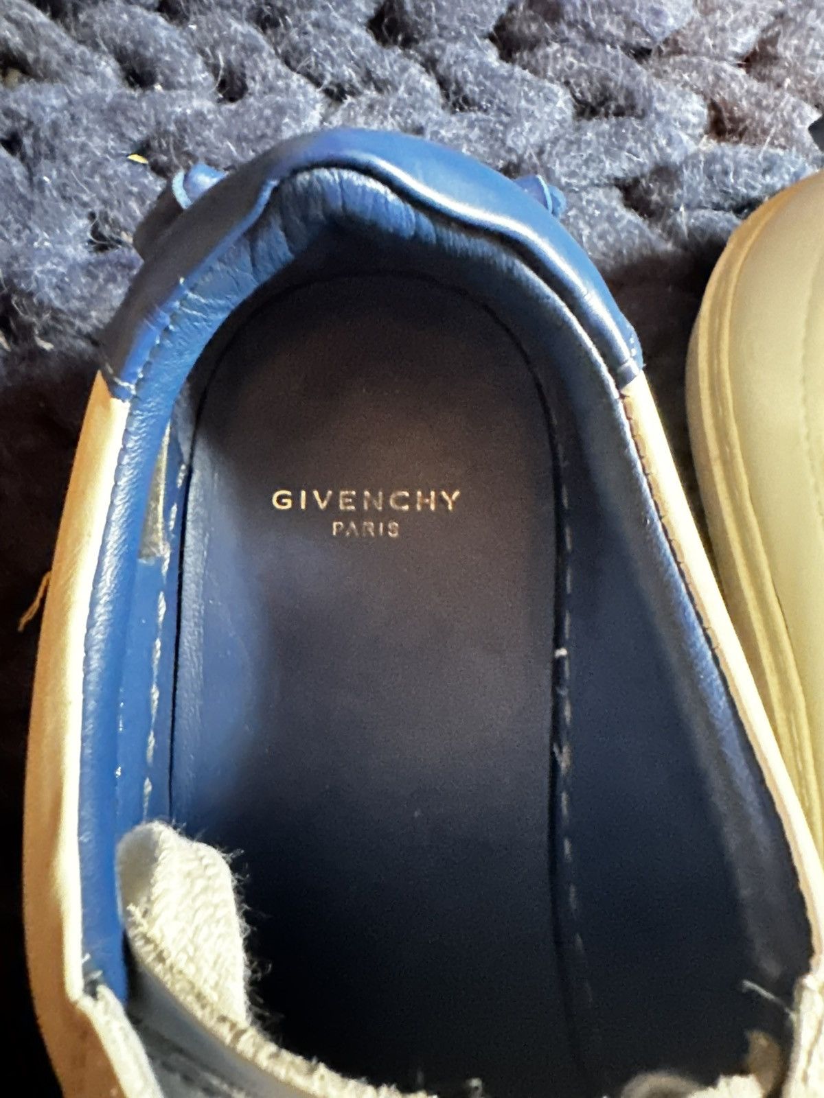 Givenchy Givenchy Calfskin Low Top Sneaker Size US 5.5 / IT 35.5 - 6 Thumbnail