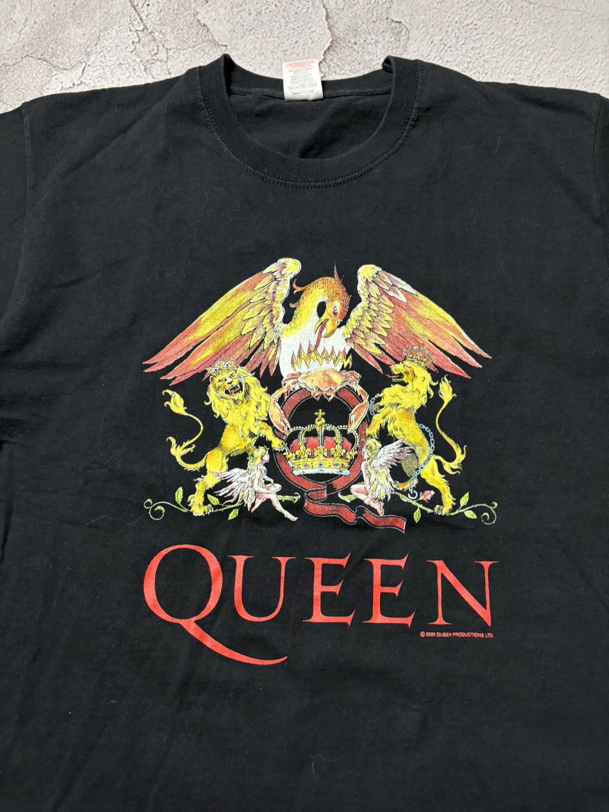 Fruit Of The Loom FOTL Vintage 2003 Queen Rare Big Logo Band Tee Size L Size US L / EU 52-54 / 3 - 3 Thumbnail