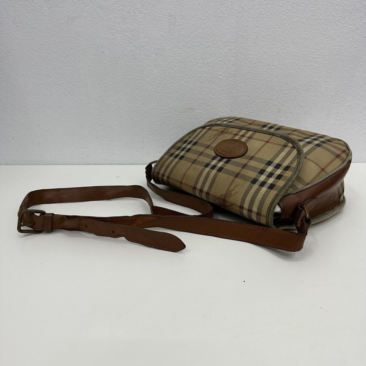 Burberry ‼️YES‼️ VINTAGE BURBERRYS NOVA CHECK SHOULDER CROSSBODY BAG Size ONE SIZE - 16 Thumbnail