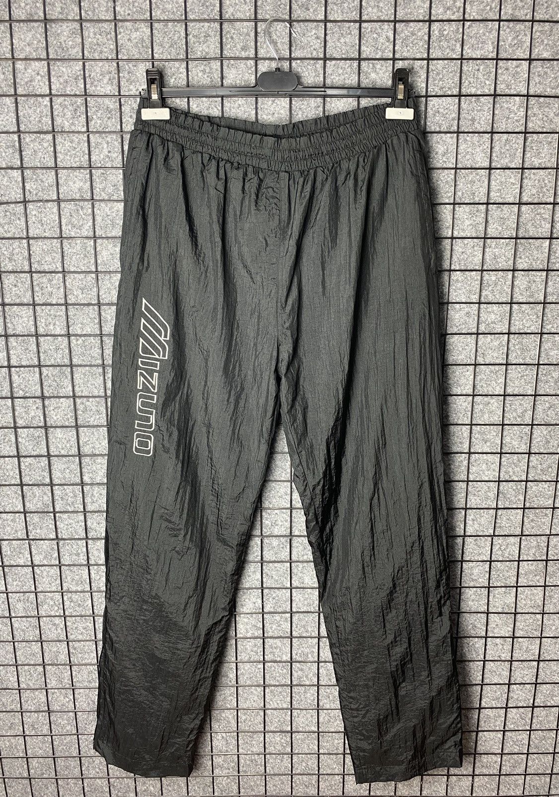 Mizuno Mizuno Outdoor Sportswear Nylon Track Pants Size L Size US 34 / EU 50 - 1 Thumbnail