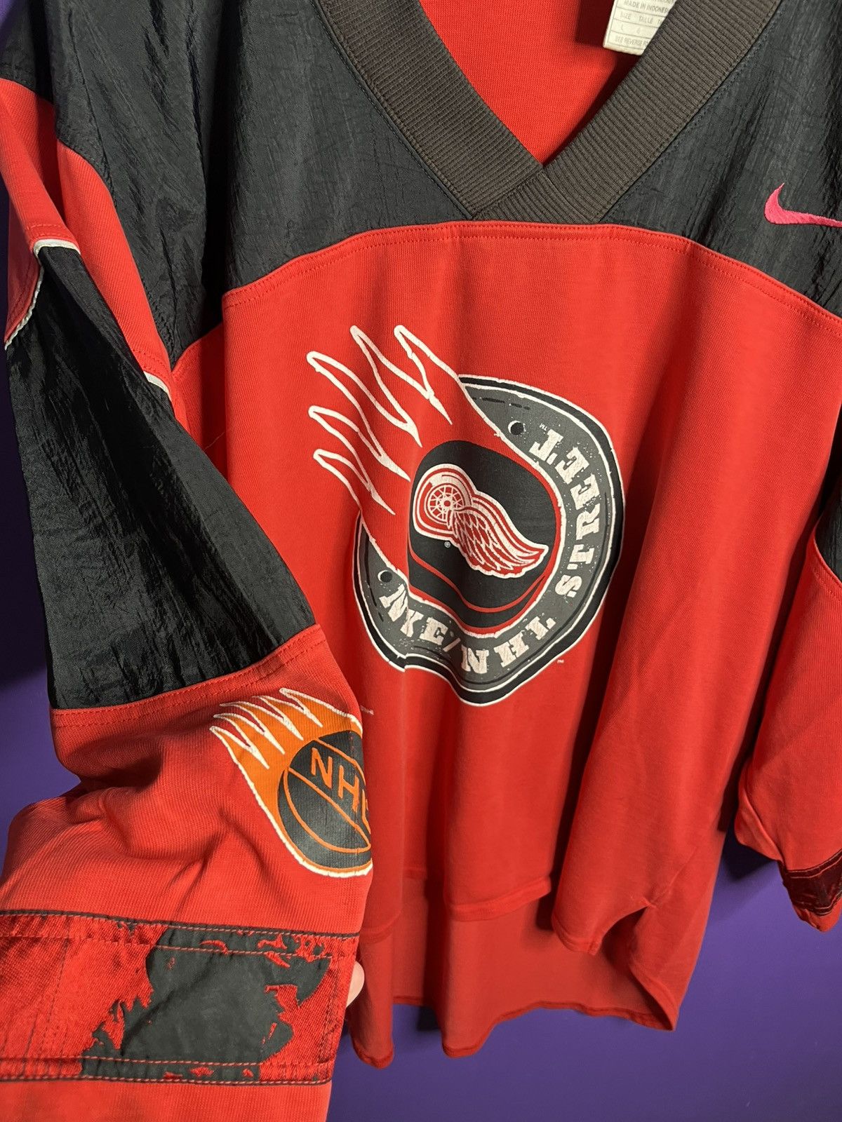Nike × Vintage Vintage 90s Nike team Detroit red wings alternate jersey Size US L / EU 52-54 / 3 - 3 Thumbnail