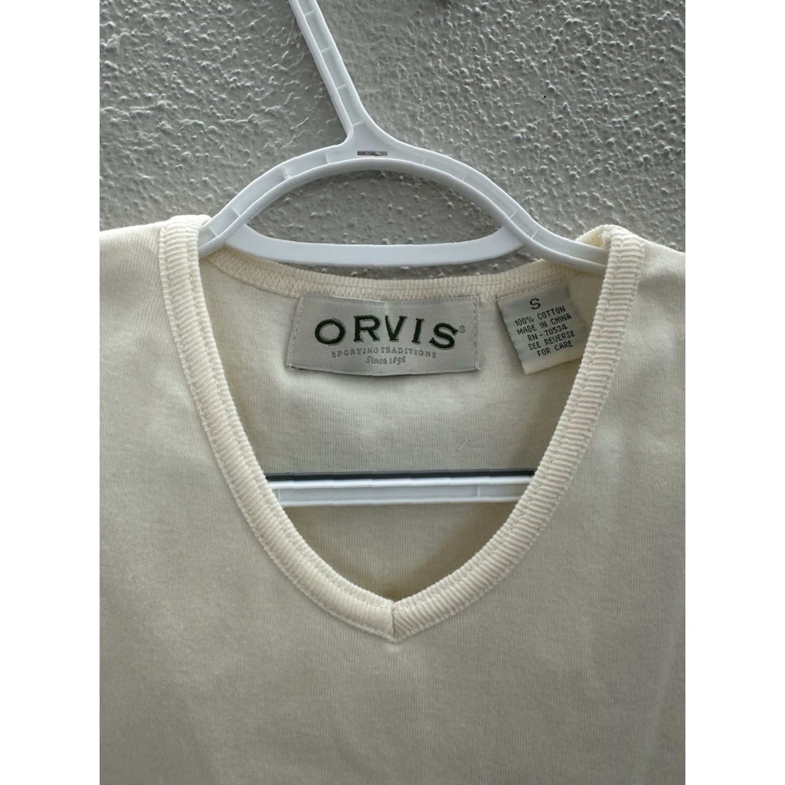Orvis Orvis Womens Shirt Small Cream Short Sleeve V-Neck Cotton T-Shirt Casual Lightweight Regular Womens Size S Ivory Needle Size S / US 4 / IT 40 - 4 Thumbnail