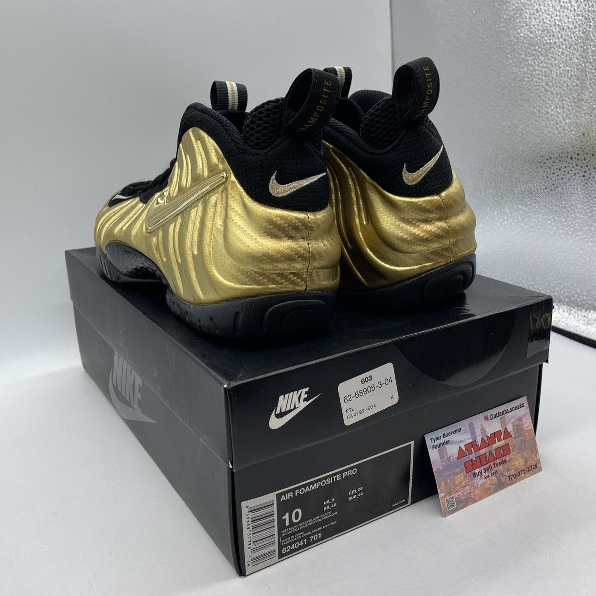 Nike Air foamposite metallic gold Size US 10 / EU 43 - 4 Thumbnail