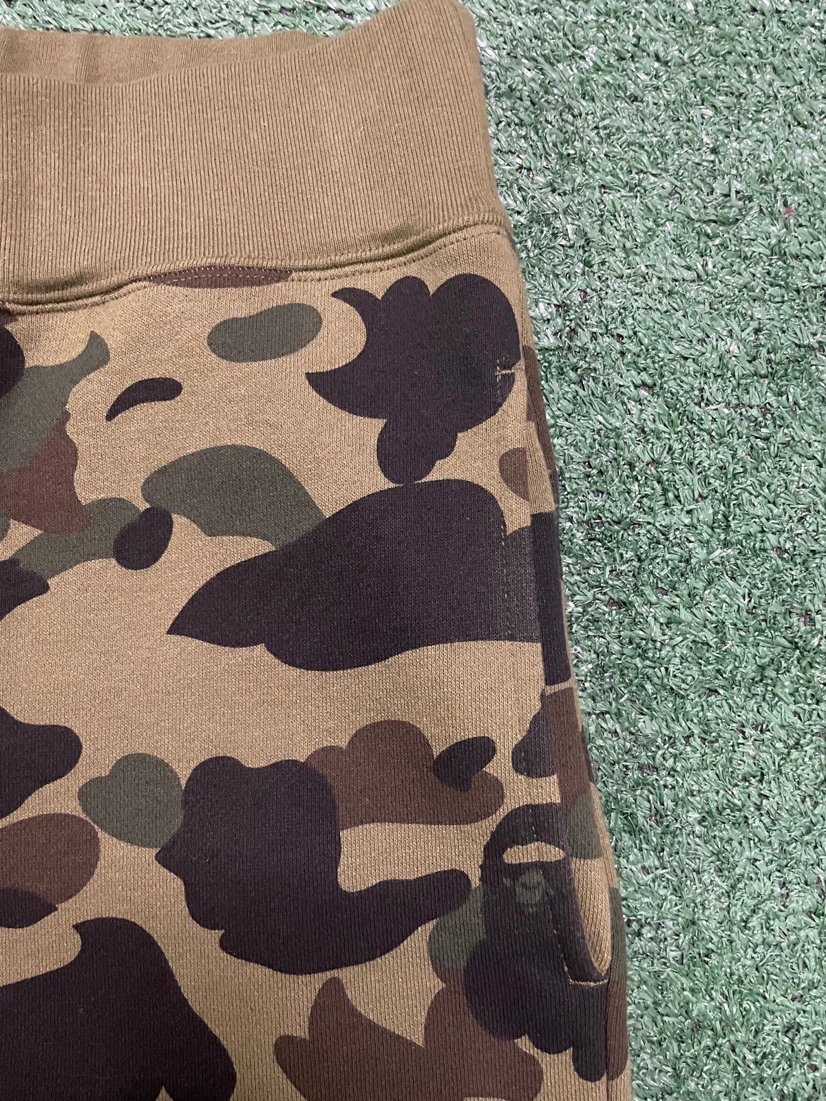 Bape Bape 1st camo sweatpants Size US 32 / EU 48 - 3 Thumbnail