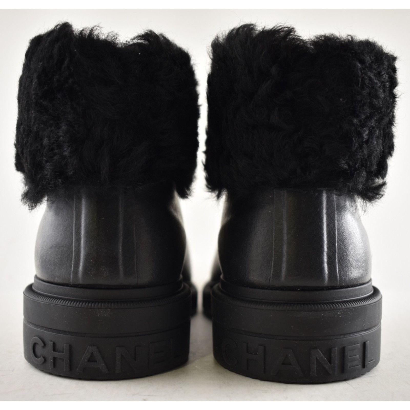 Chanel Chanel Black Shearling Rubber CC Ankle Rain Boots 40 Size US 10 / IT 40 - 15 Thumbnail