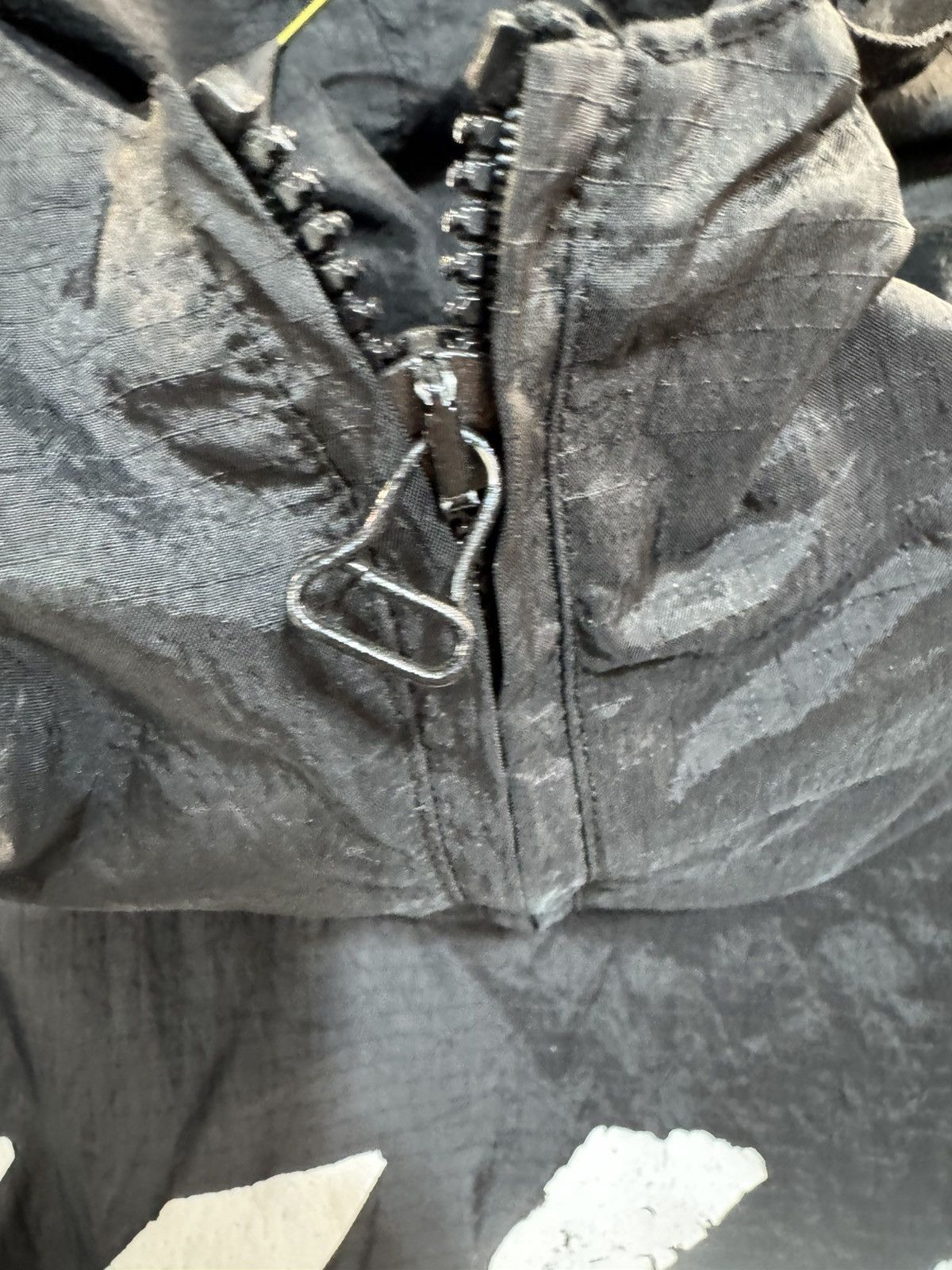 Off-White OFF-WHITE ©️2015 Aronak 1/4 zip Distressed original owner M Size US M / EU 48-50 / 2 - 5 Thumbnail
