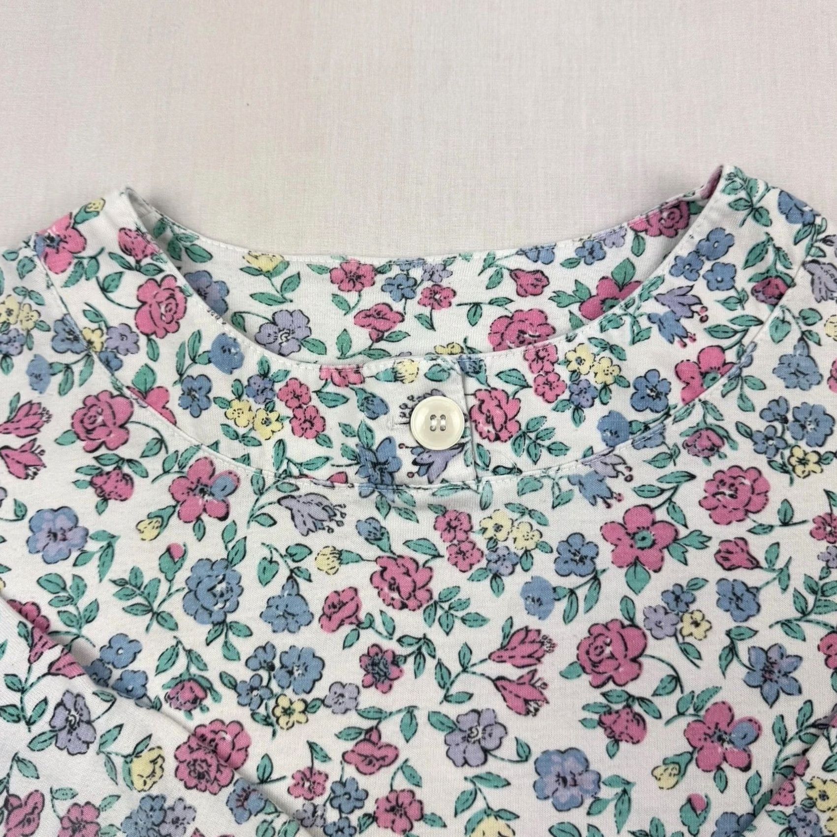 Levi's VINTAGE Levi's Travel Floral 3/4 Sleeve Shirt Womens Large White Nature 80s T-Shirt Mens? Size L / US 10 / IT 46 - 7 Thumbnail