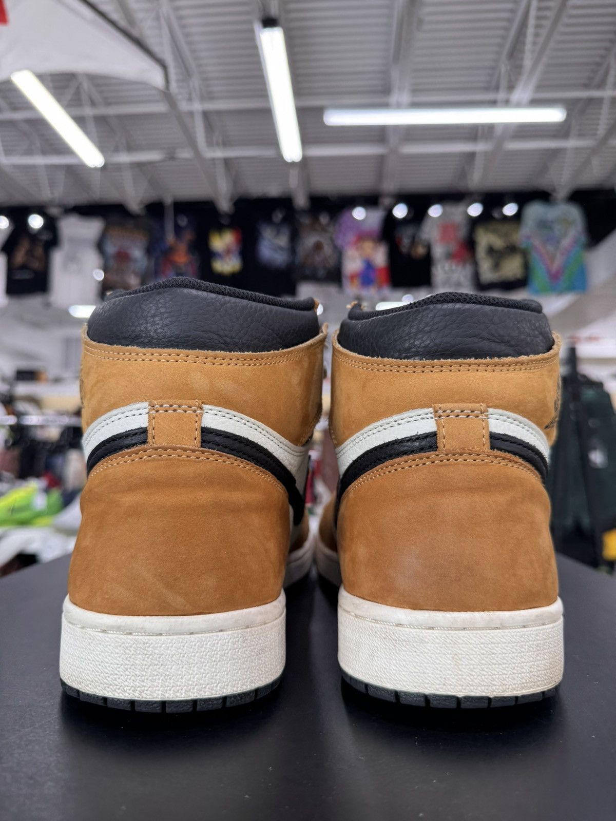 Jordan Brand Air Jordan 1 High Rookie Of The Year Size 12 (2018) Size US 12 / EU 45 - 5 Thumbnail