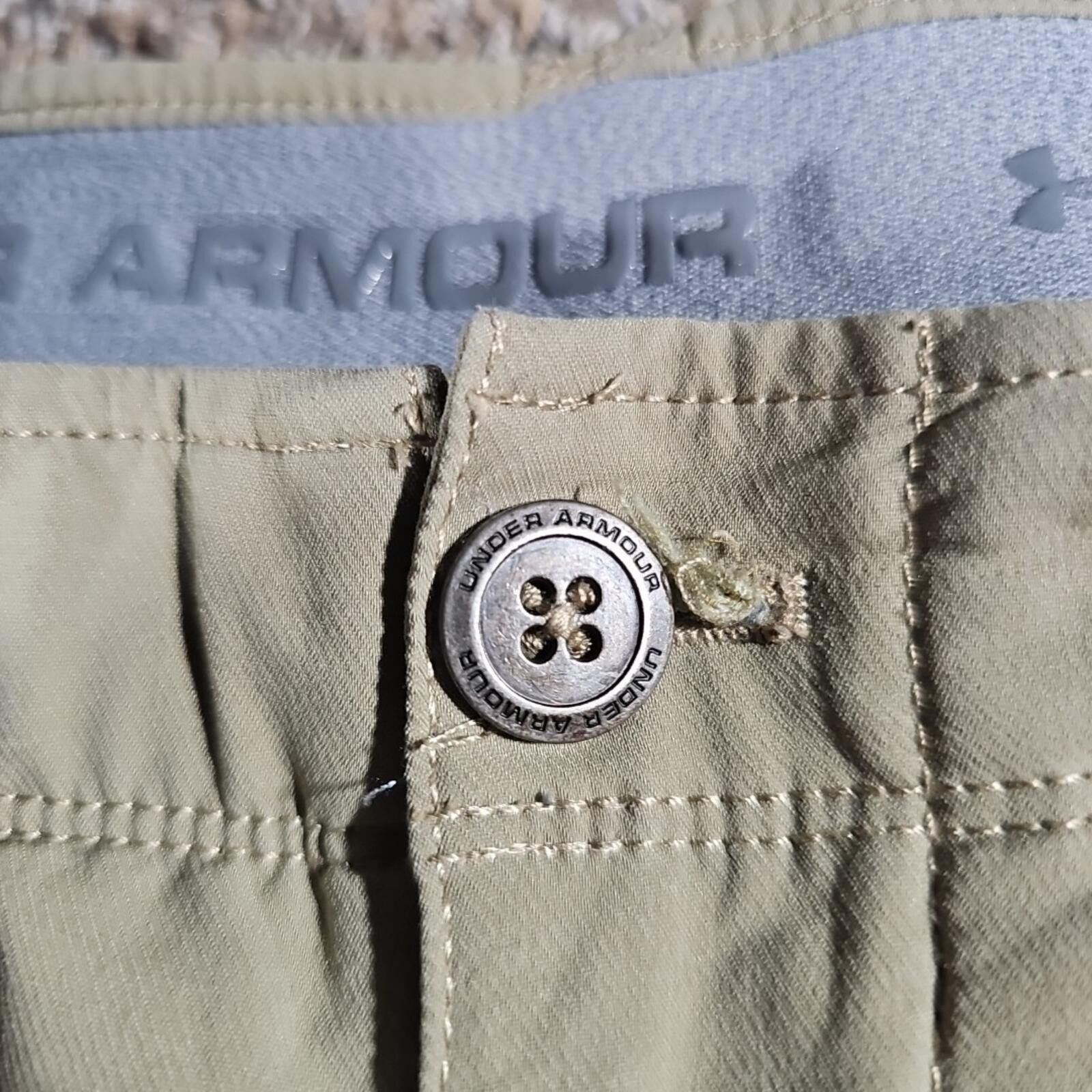 Under Armour Under Armour Sz 42 Khaki Golf Shorts Size US 42 / EU 58 - 2 Thumbnail