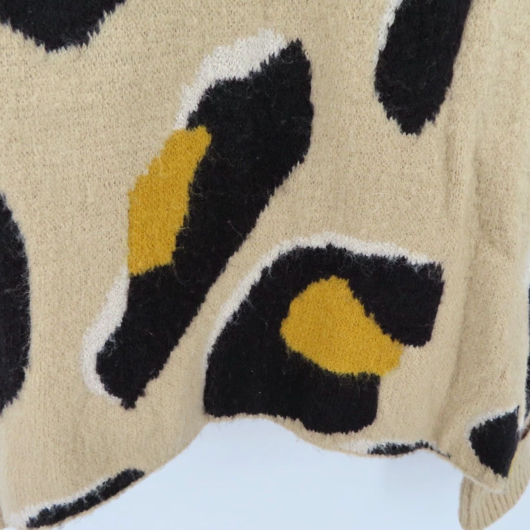 Anthropologie Moth Medium Beige Leopard Cheetah Animal Print Cowl Neck Knit Pullover Sweater Size M / US 6-8 / IT 42-44 - 3 Thumbnail