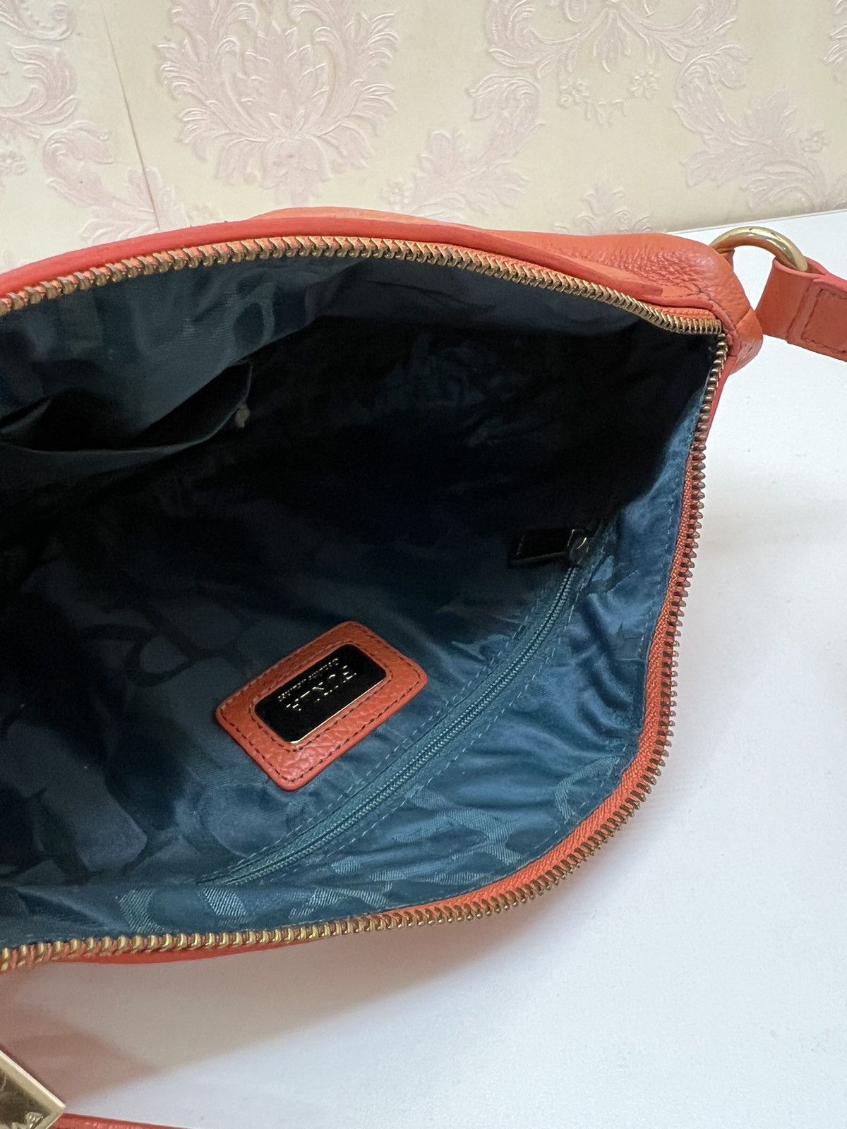 Furla × Genuine Leather Vintage Furla Sling Bag Size ONE SIZE - 10 Thumbnail