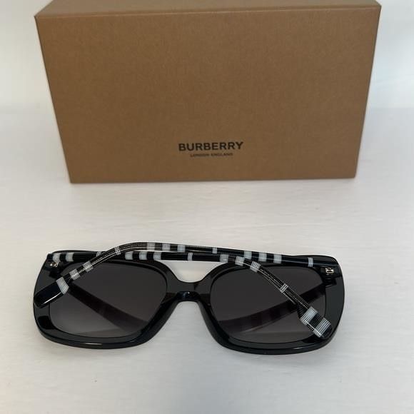 Burberry BURBERRY BE4323 CAROLL Square Oversized Sunglasses","descrip Size ONE SIZE - 13 Thumbnail