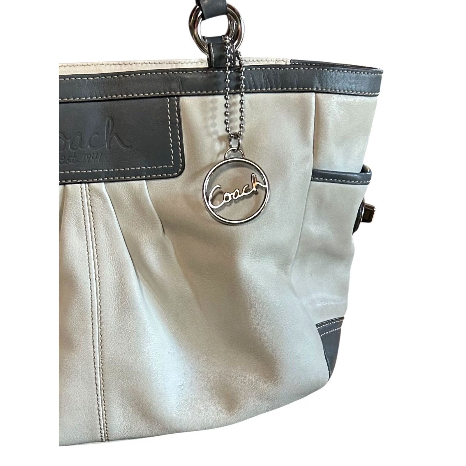 Coach Coach East West Gallery Tote Women Medium Leather Shoulder Bag Purse White Gray Leather Size ONE SIZE - 4 Thumbnail