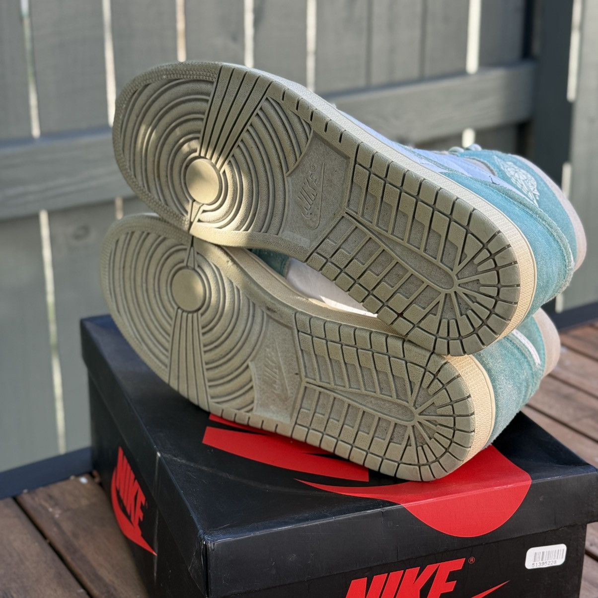 Jordan Brand Nike Air Jordan 1 Retro OG High Turbo Green Size US 9 / EU 42 - 5 Thumbnail